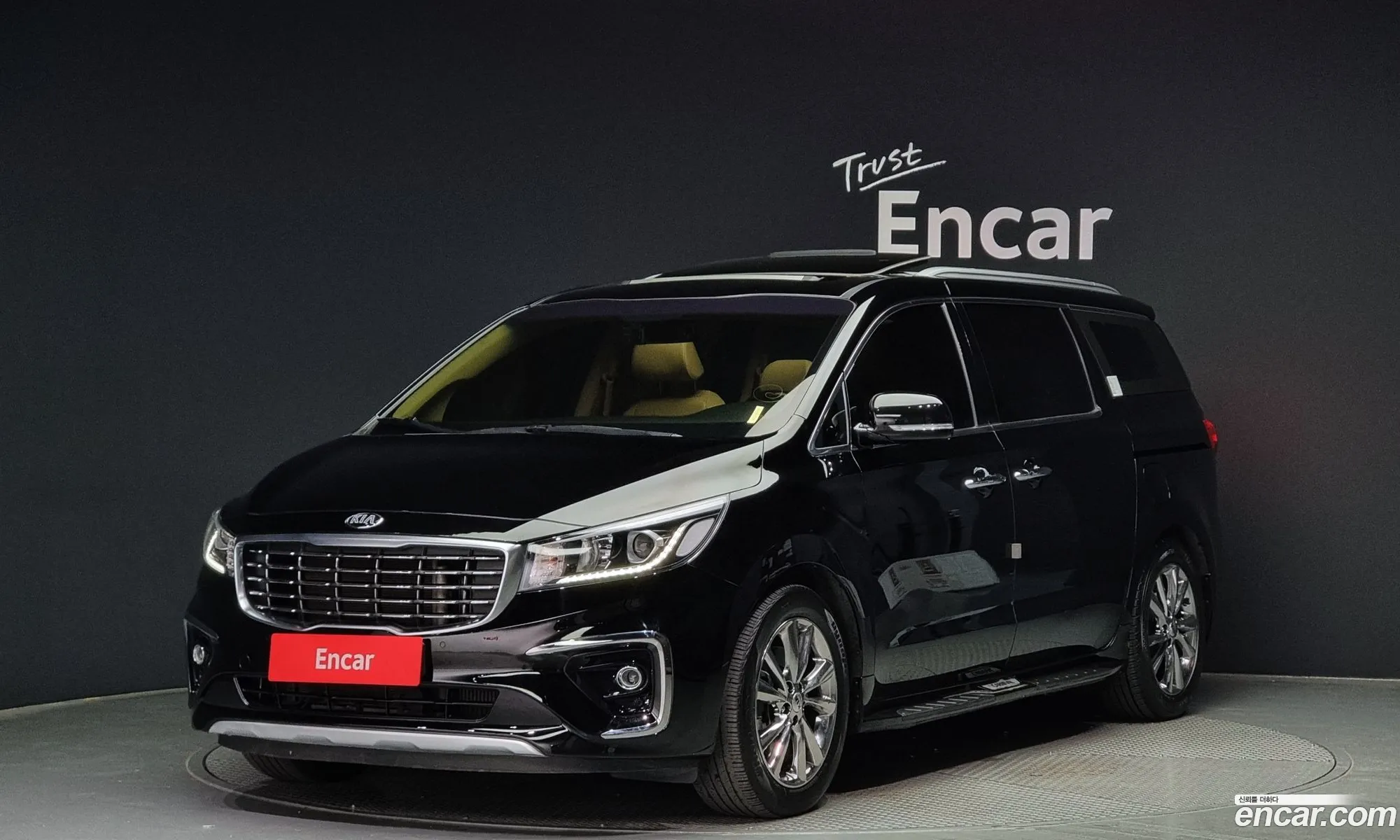 Kia The New Carnival 9-Seater Prestige - фотография 11823586