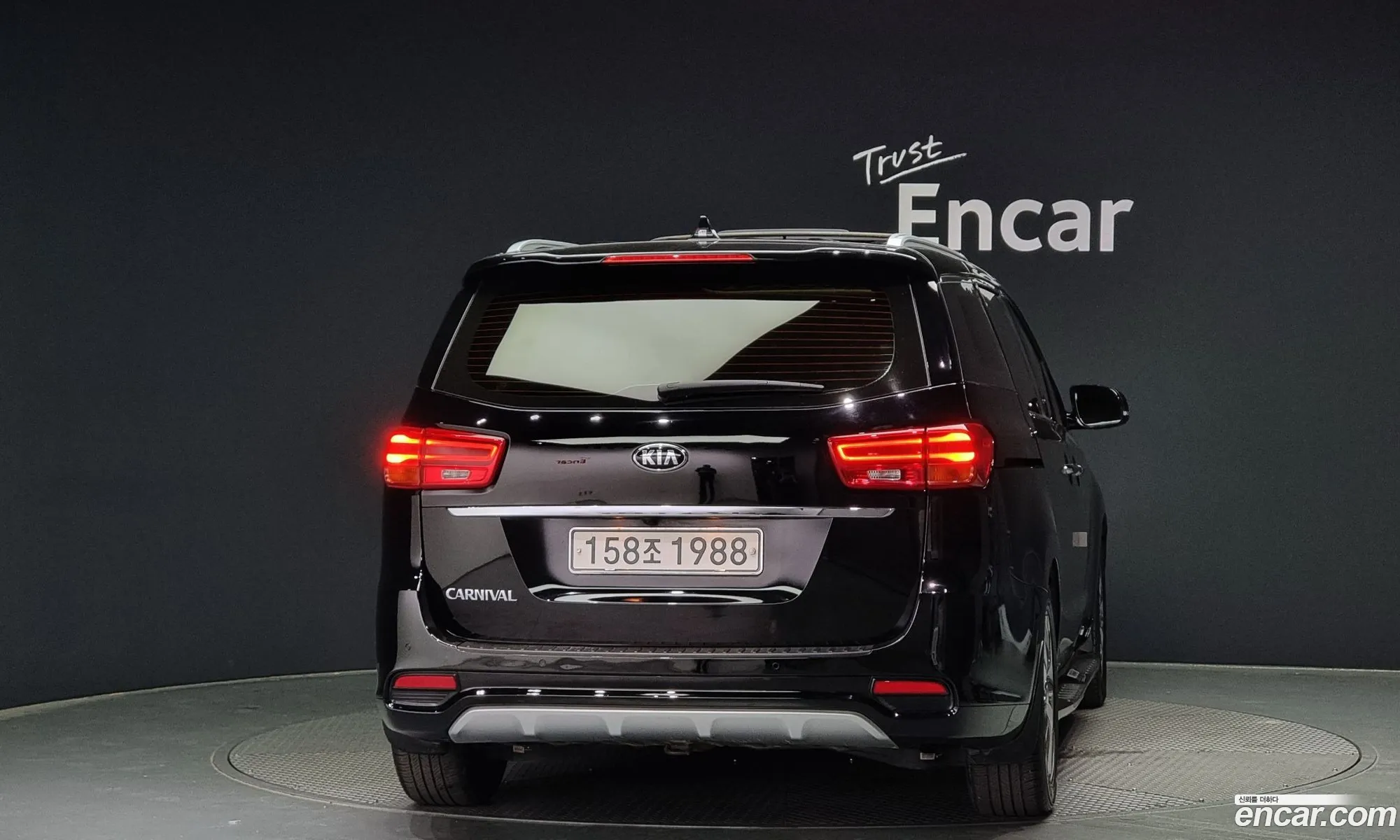 Kia The New Carnival 9-Seater Prestige - фотография 11823589