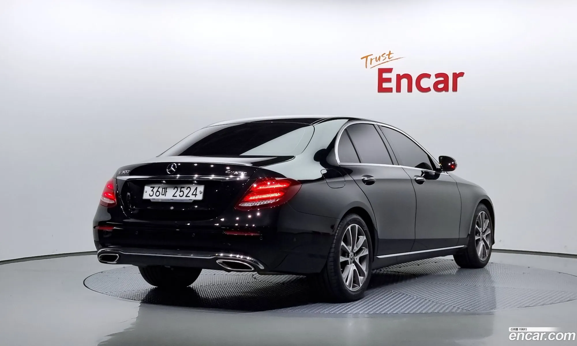Mercedes-Benz E-Klasse E200 Avant Garde 2017 - фотография 12010638