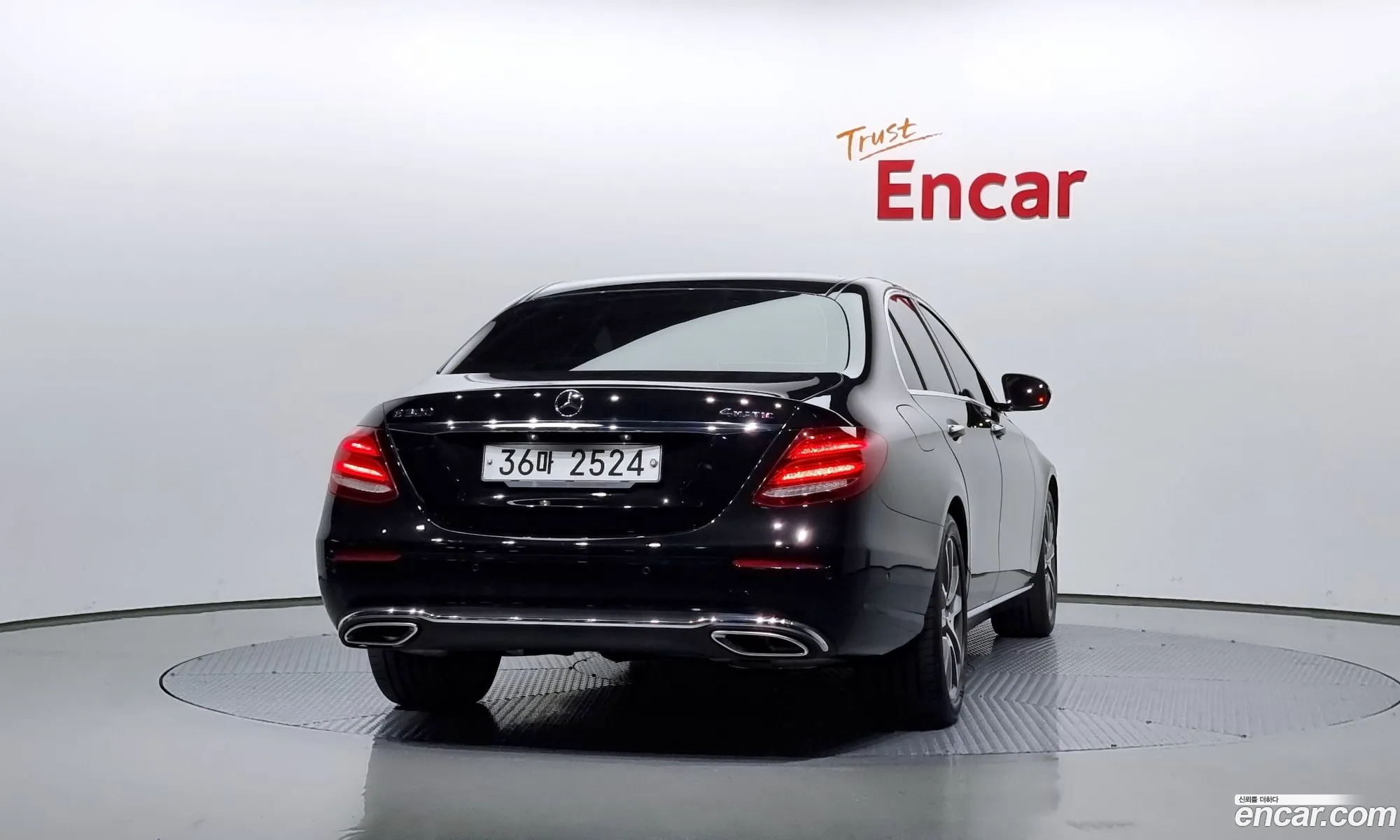 Mercedes-Benz E-Klasse E200 Avant Garde 2017 - фотография 12010640