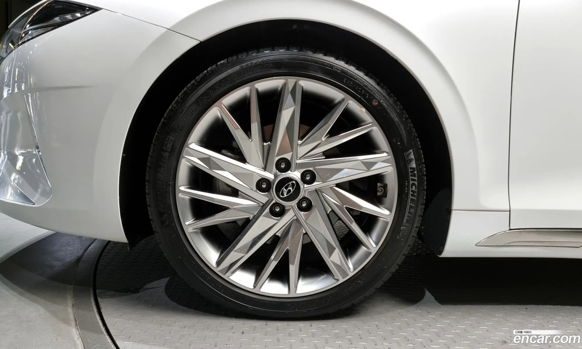 Hyundai Grandeur Vi 25 2022 - фотография 14539114