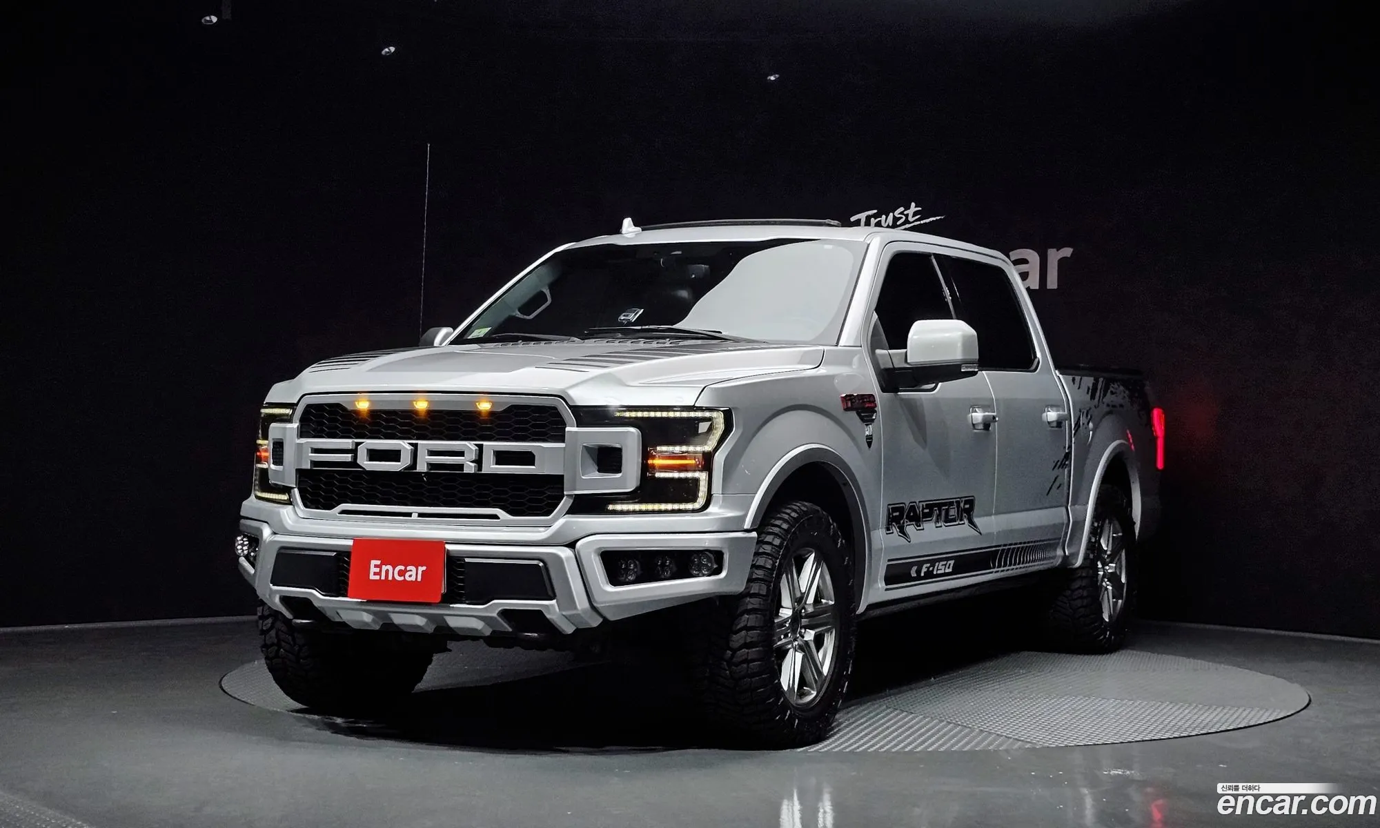 Ford F-150 Xiii 35L 2018 - фотография 14376496