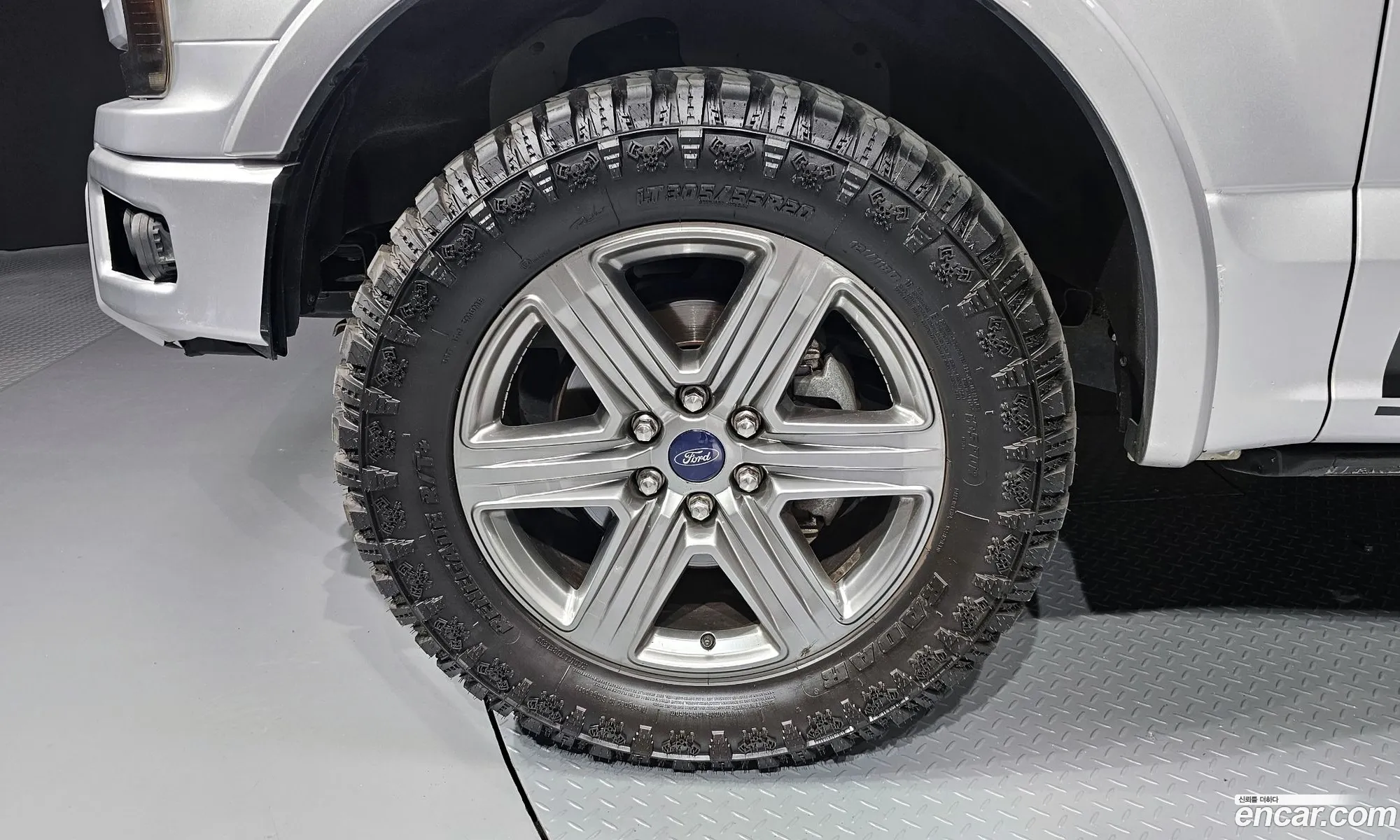 Ford F-150 Xiii 35L 2018 - фотография 14376500