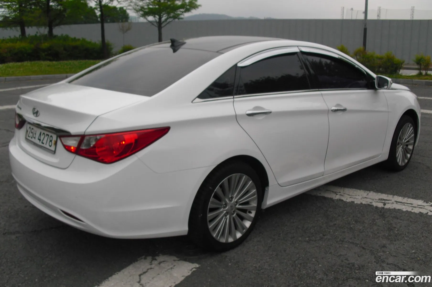 Hyundai Sonata Lpi Top 2011 - фотография 18595397