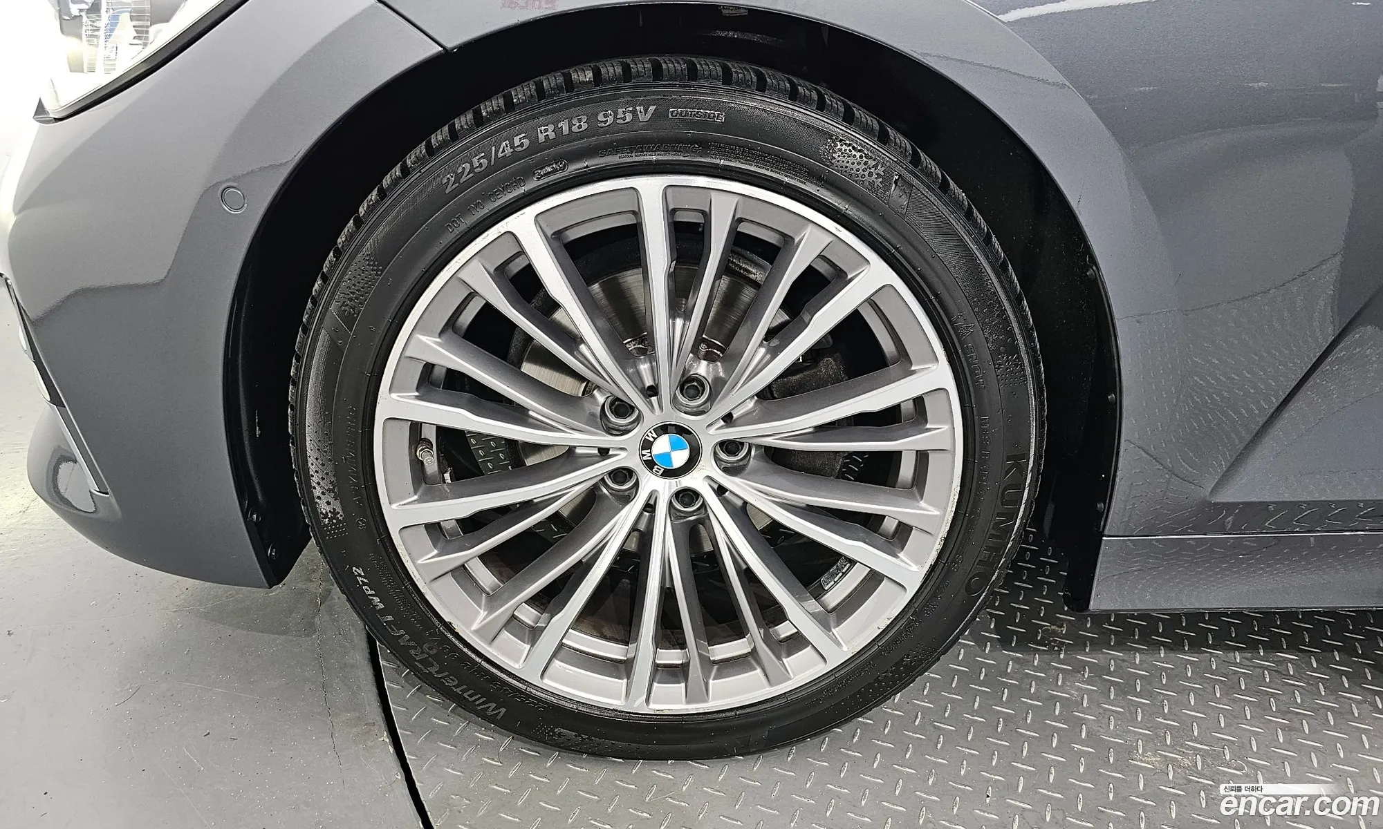 BMW 3Er 320D Luxury 2019 - фотография 172188