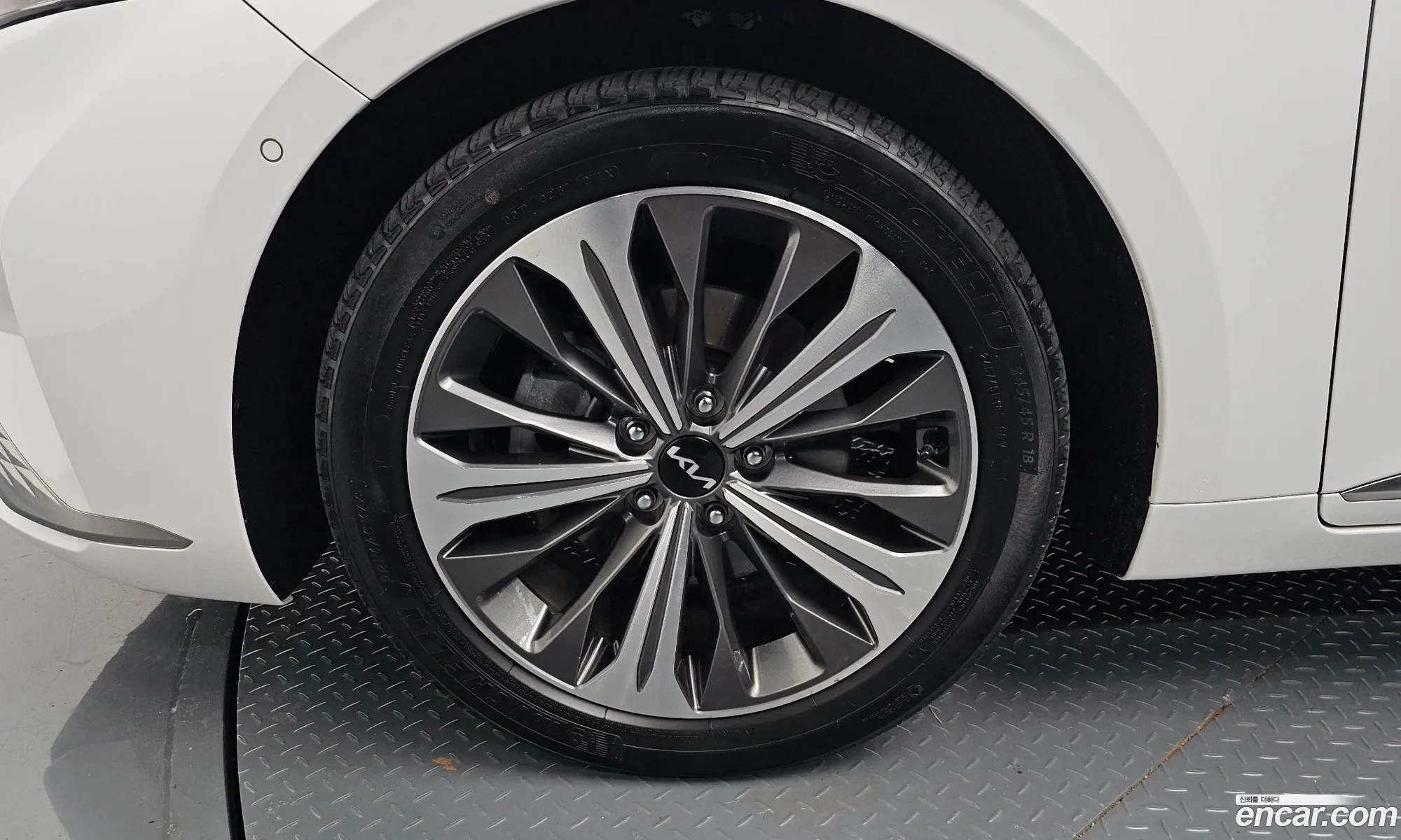 Kia K8 Signature 2023 - фотография 11374567