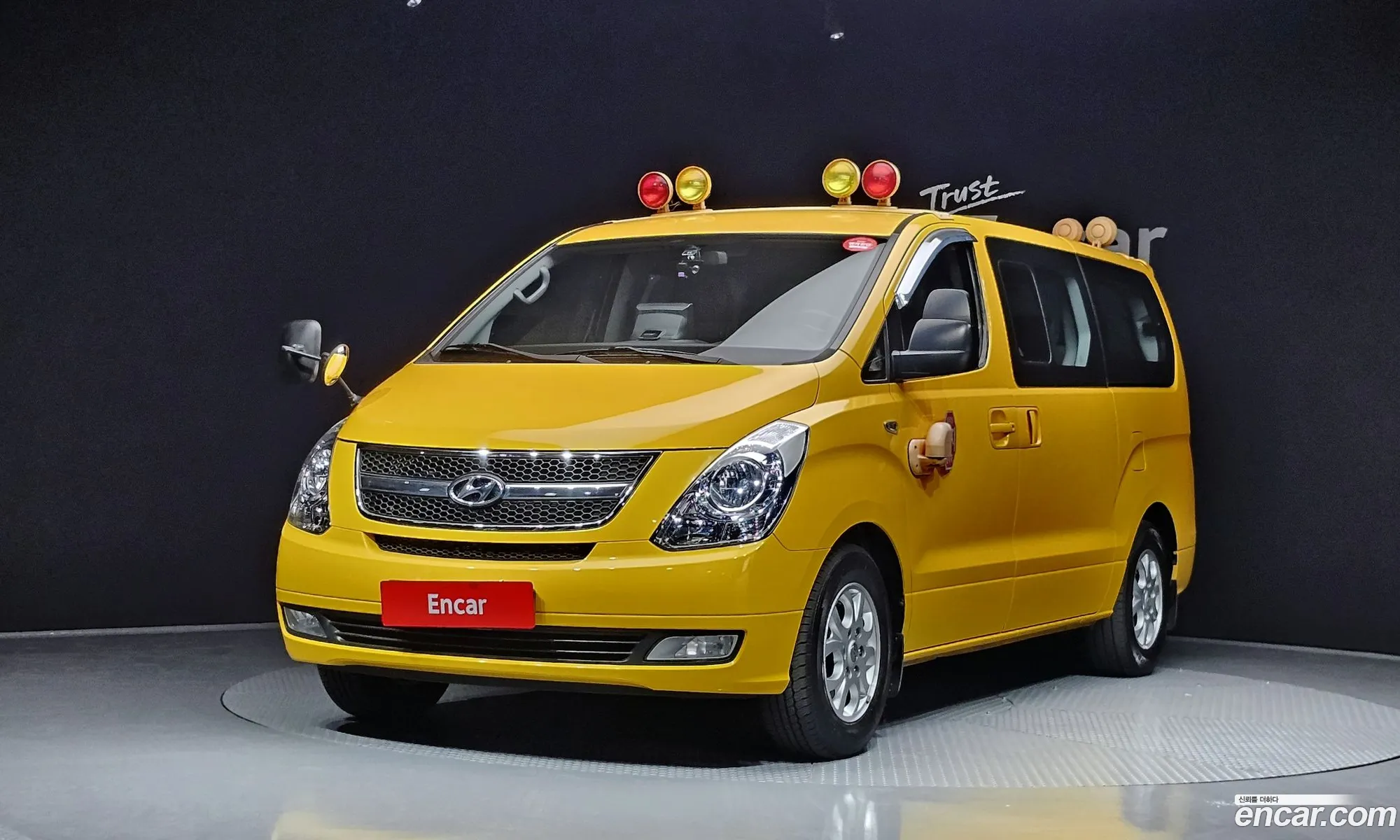 Hyundai Grand Starex Child Protection Car - фотография 16107693