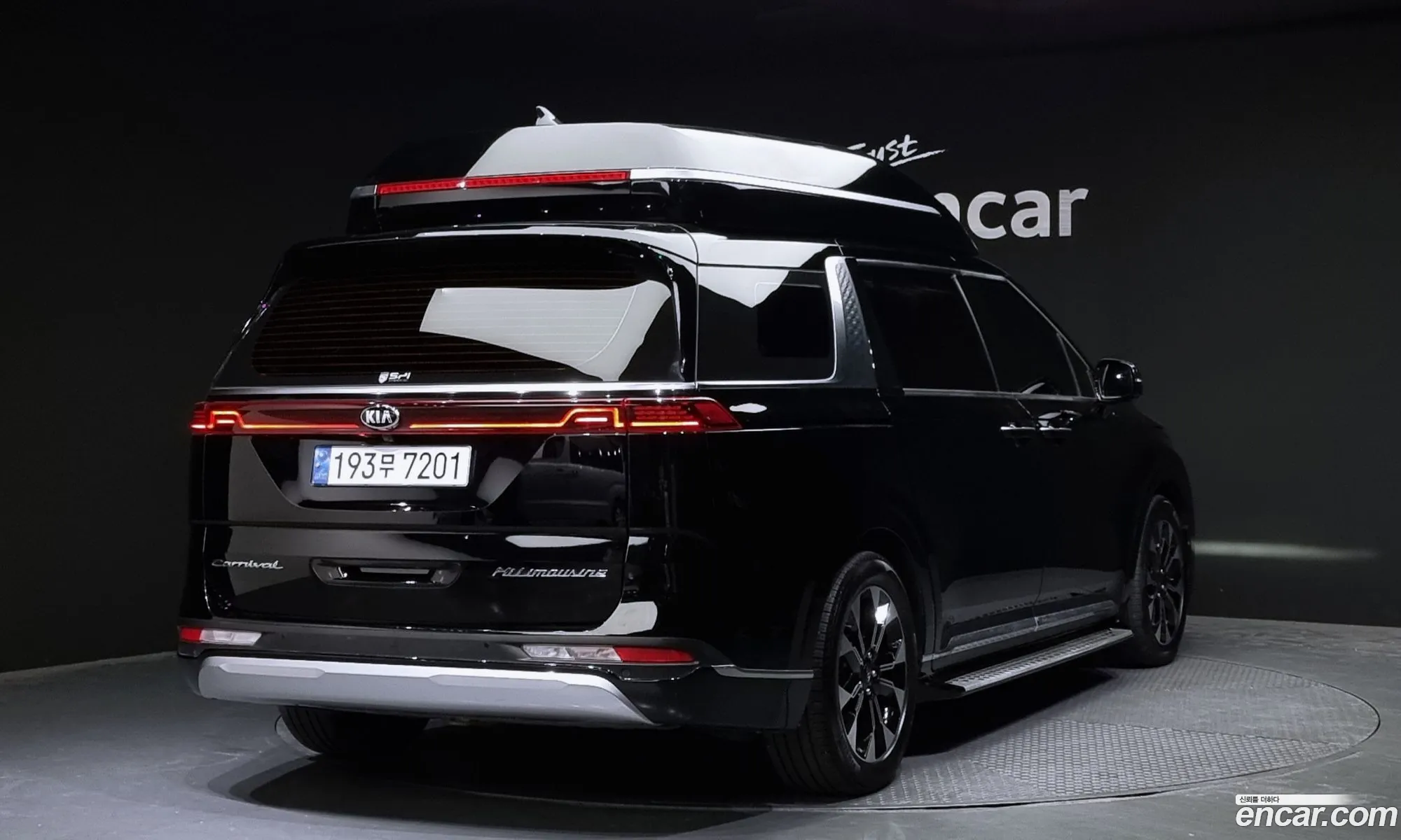 Kia Carnival Gasoline 9-Seater High Limousine 2021 - фотография 11823563