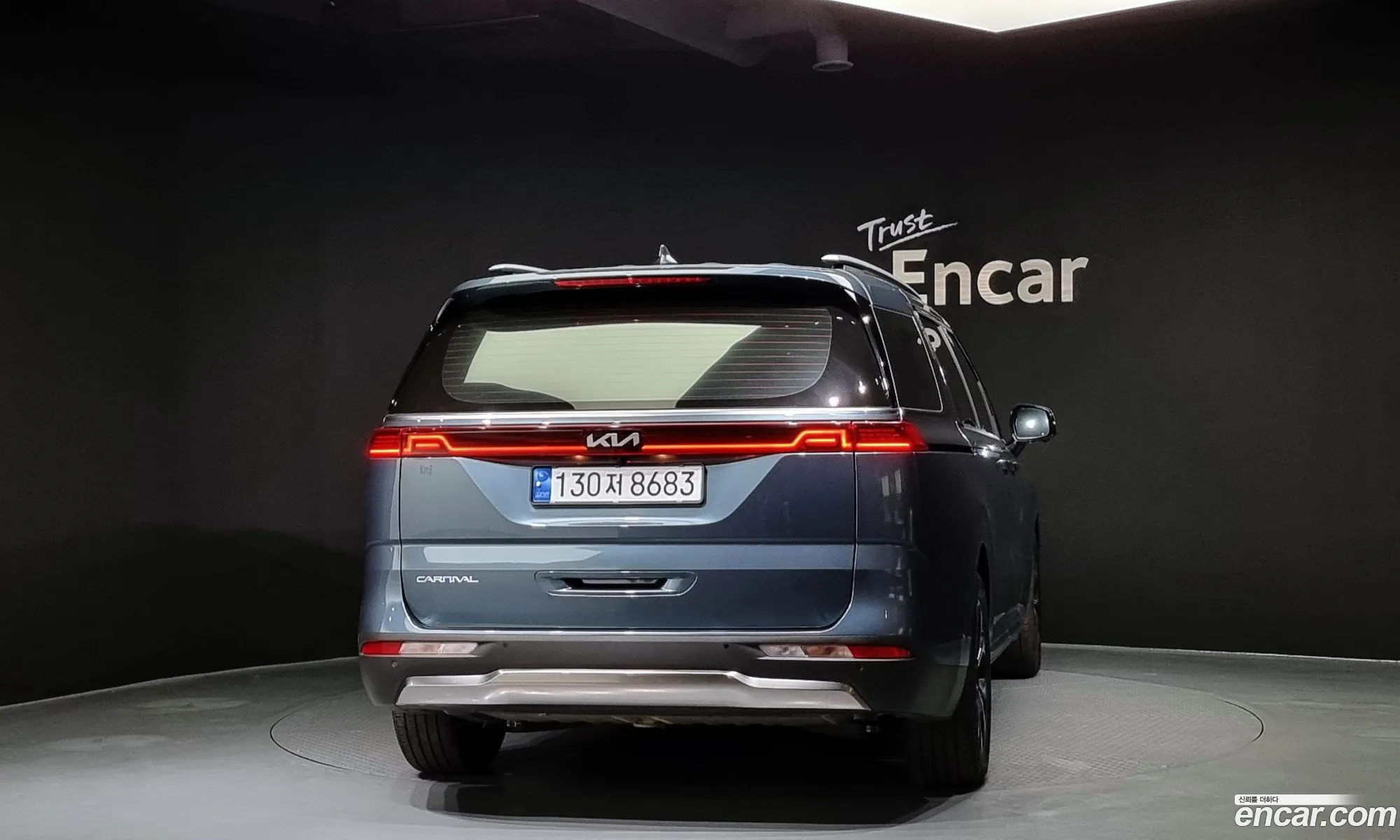 Kia Carnival 7-Seater Signature 2023 - фотография 11940330