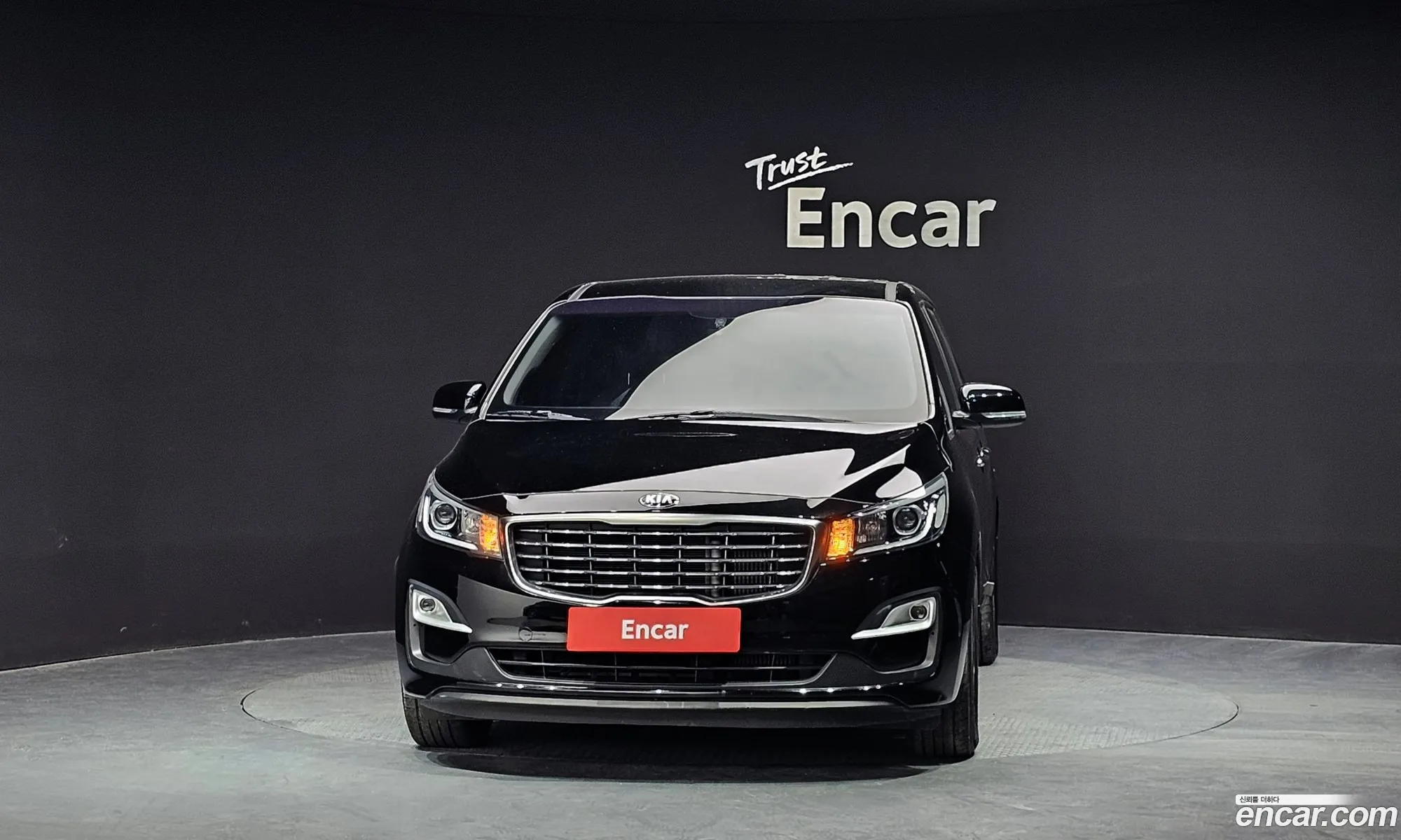 Kia Carnival 11-Seater Deluxe 2020 - фотография 11315155