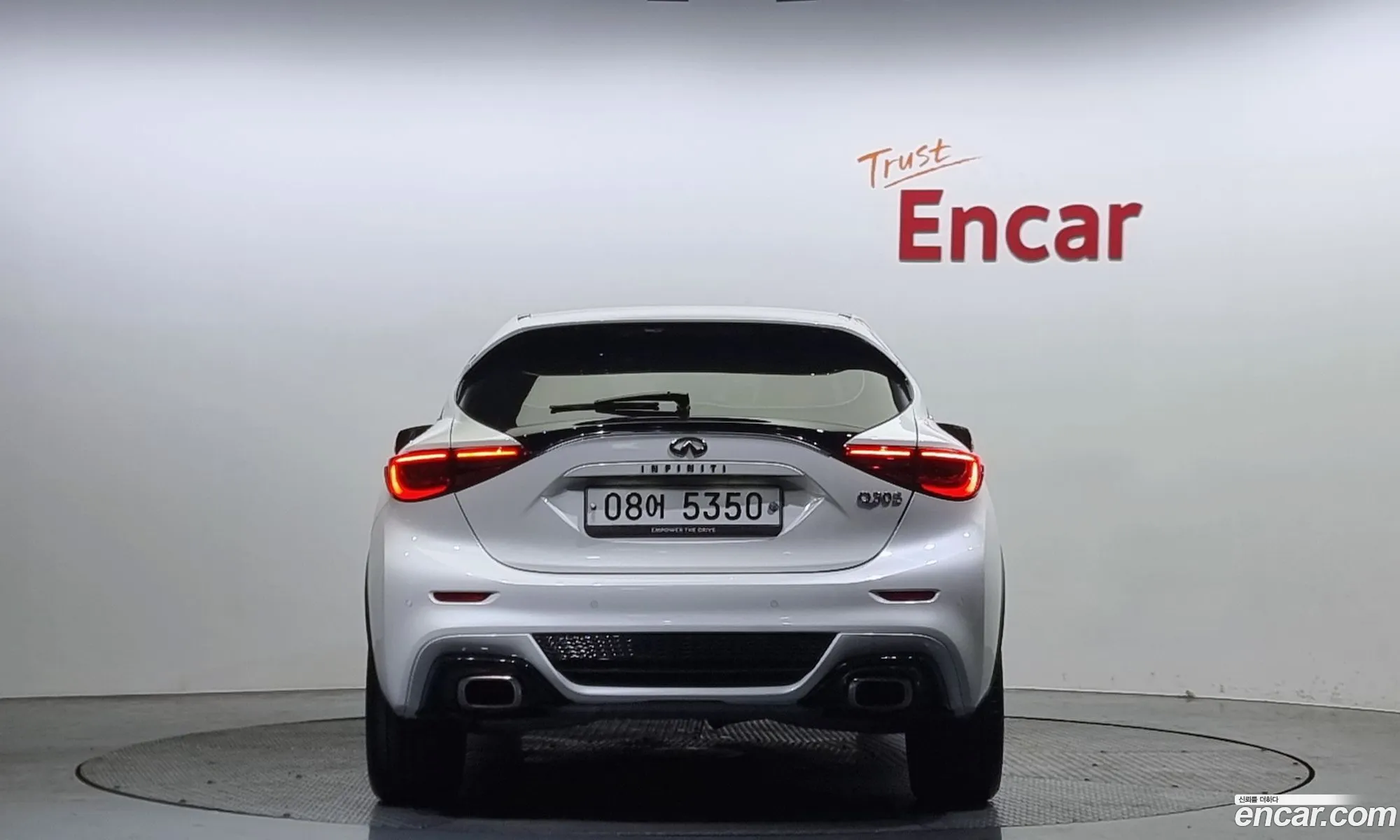 Infiniti Q30 Q30 20 Sports Essentials 2019 - фотография 3800270