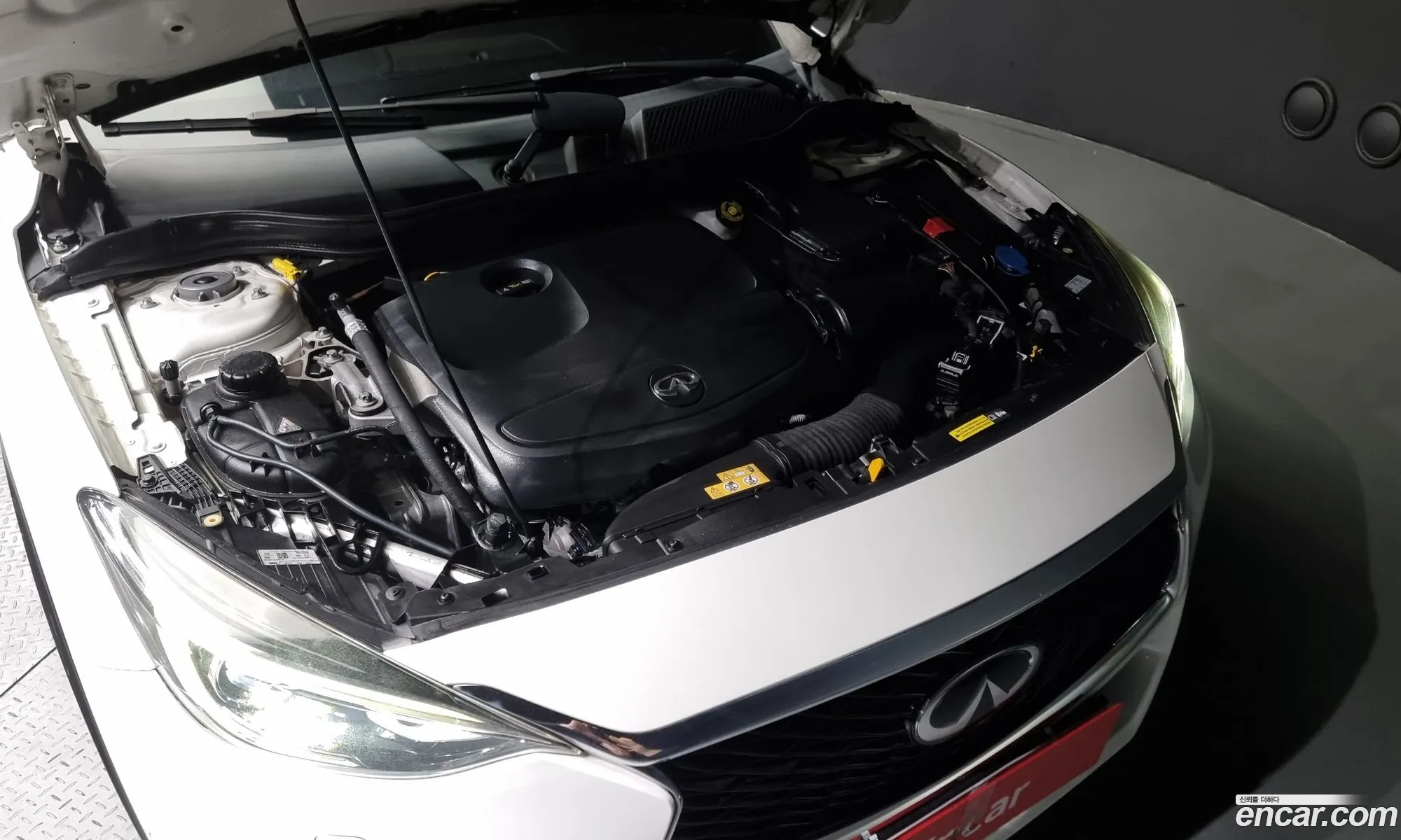 Infiniti Q30 Q30 20 Premium 2017 - фотография 3800332