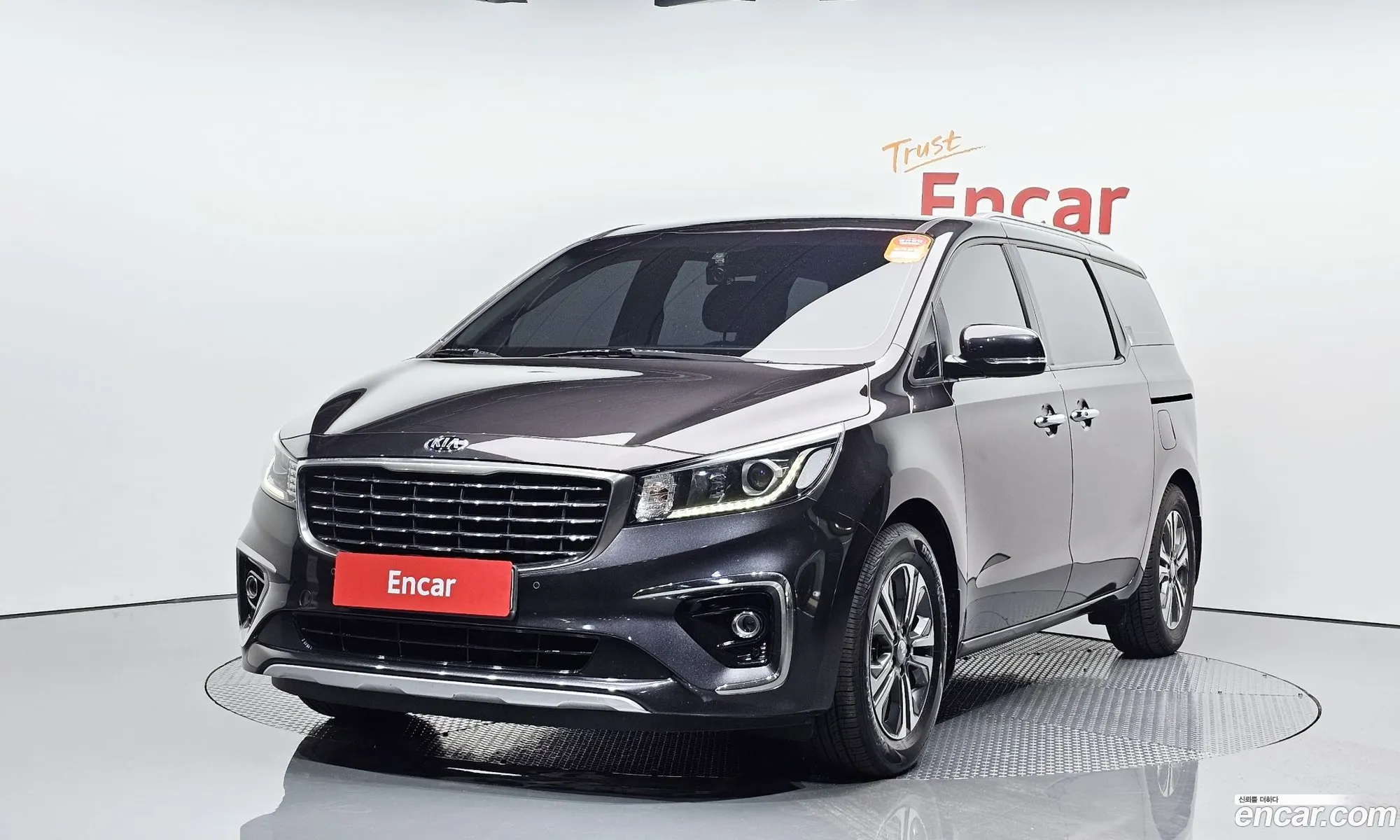 Kia The New Carnival 9-Seater Luxury - фотография 3513572