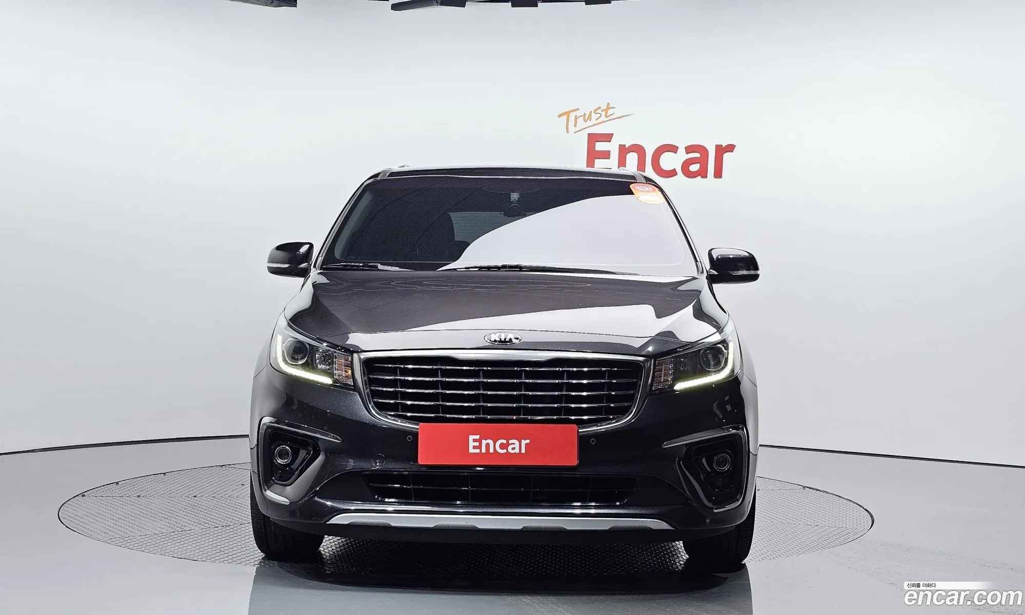 Kia The New Carnival 9-Seater Luxury - фотография 3513574