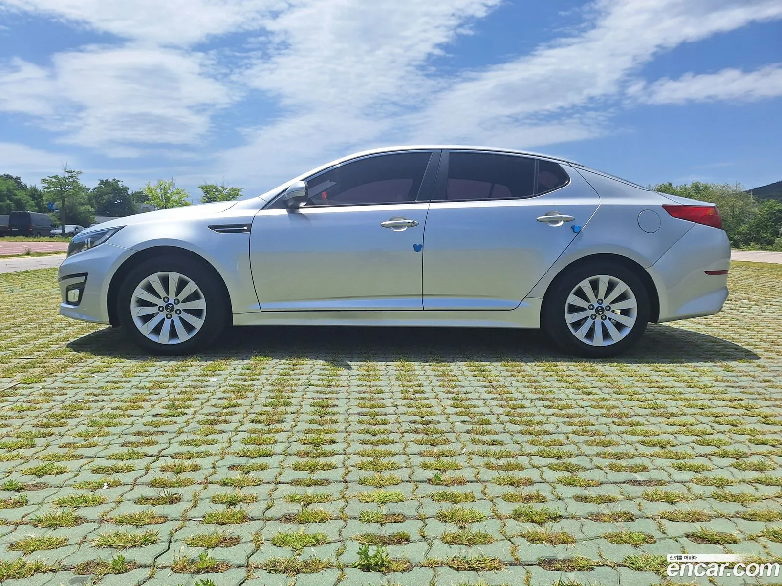Kia K5 Lpi Deluxe 2015 - фотография 19670328