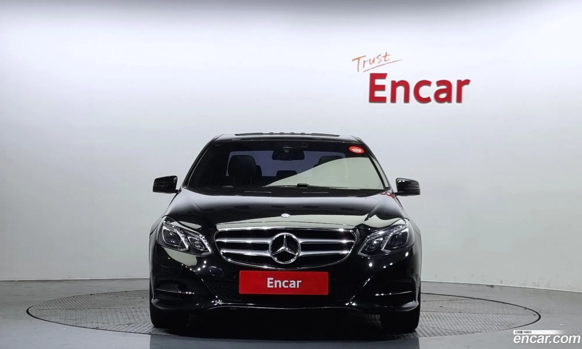 Mercedes-Benz E-Klasse E220 Bluetech Avantgarde 2016 - фотография 14104111