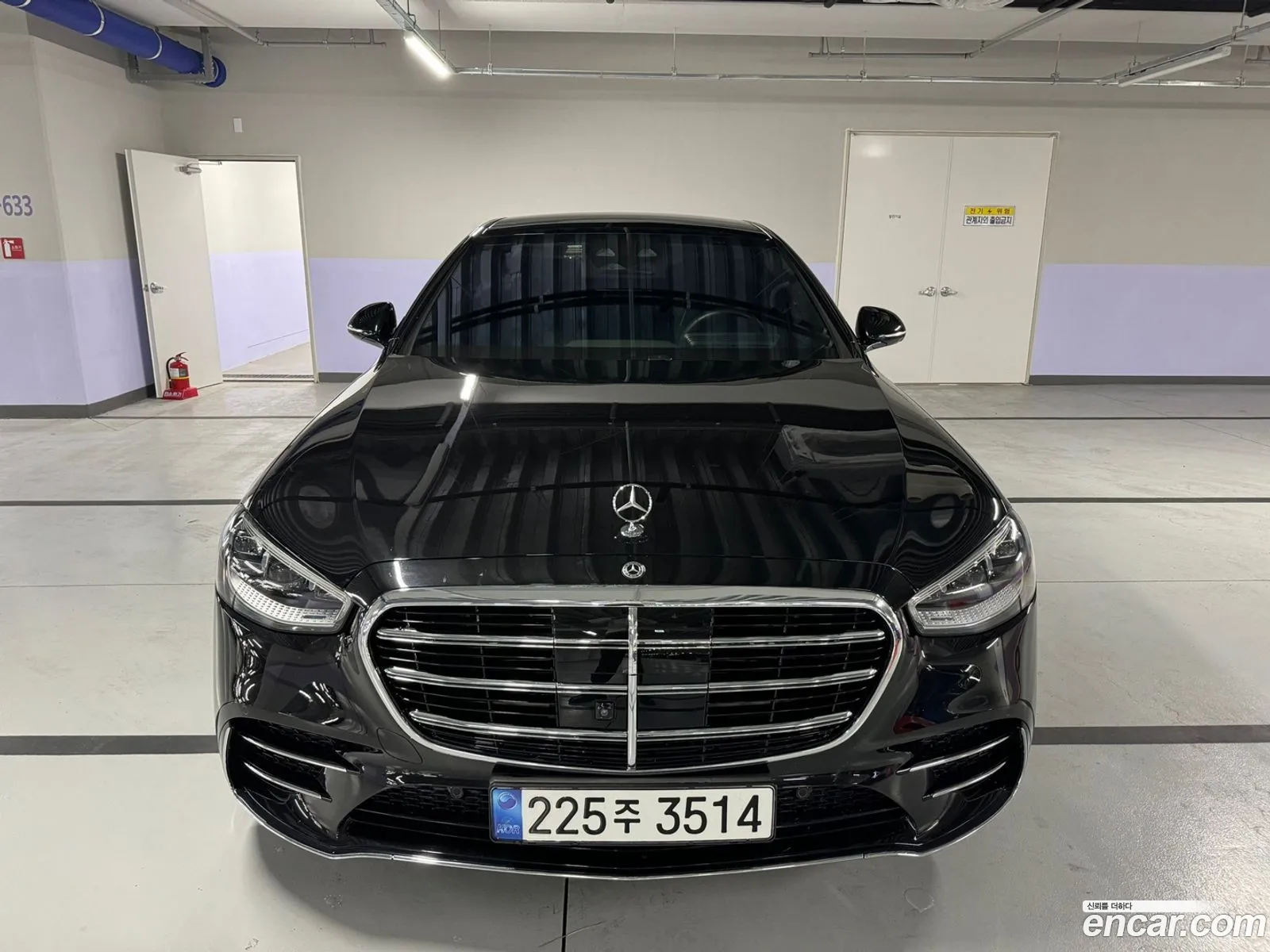 Mercedes-Benz S-Klasse S500 4Matic 2023 - фотография 12636586
