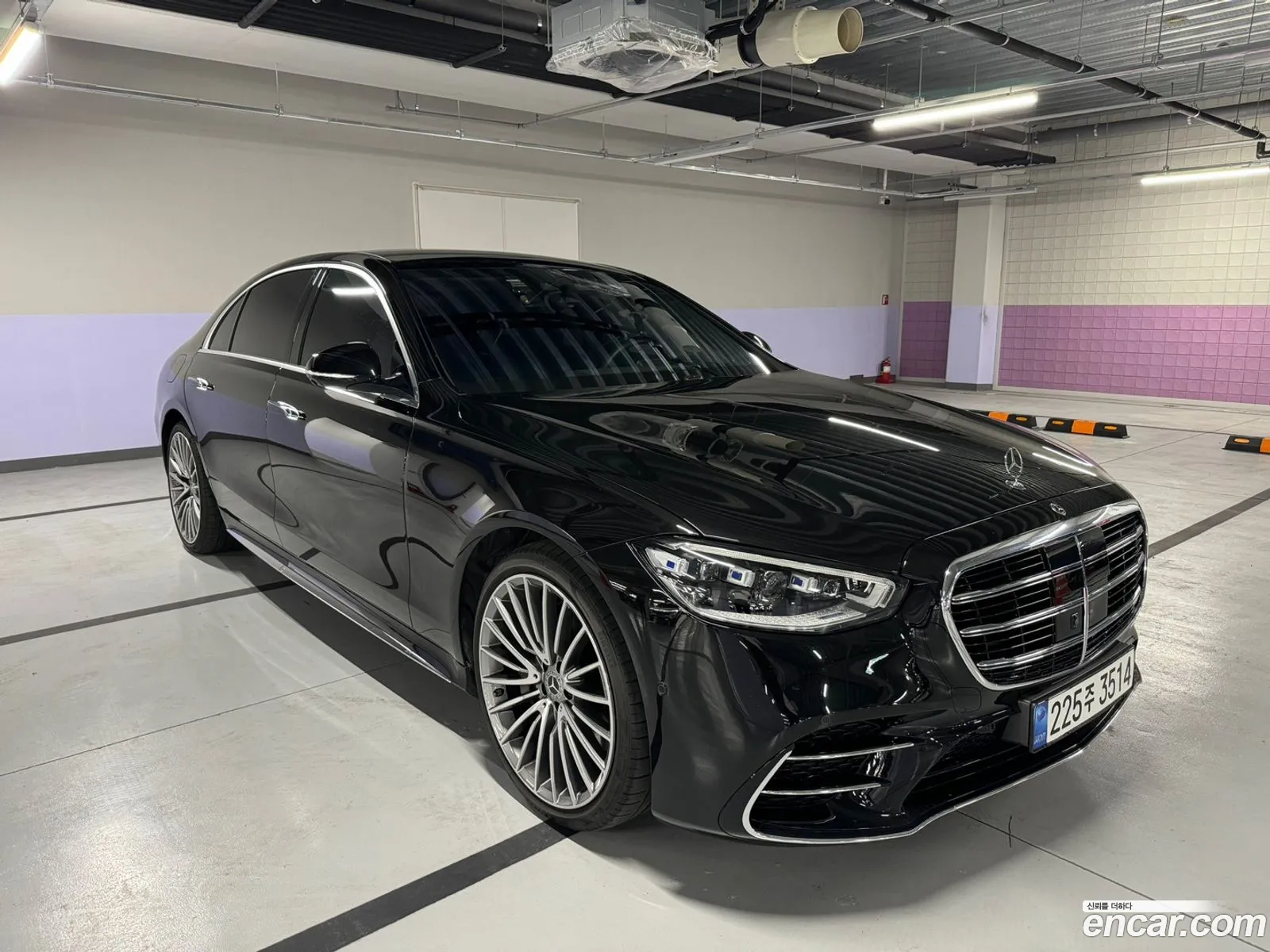 Mercedes-Benz S-Klasse S500 4Matic 2023 - фотография 12636587