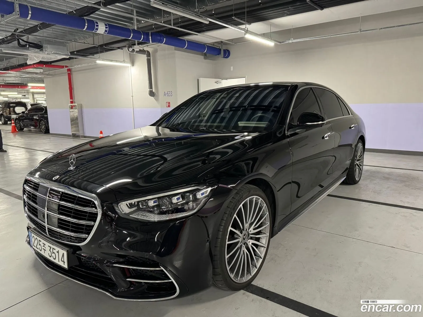Mercedes-Benz S-Klasse S500 4Matic 2023 - фотография 12636588