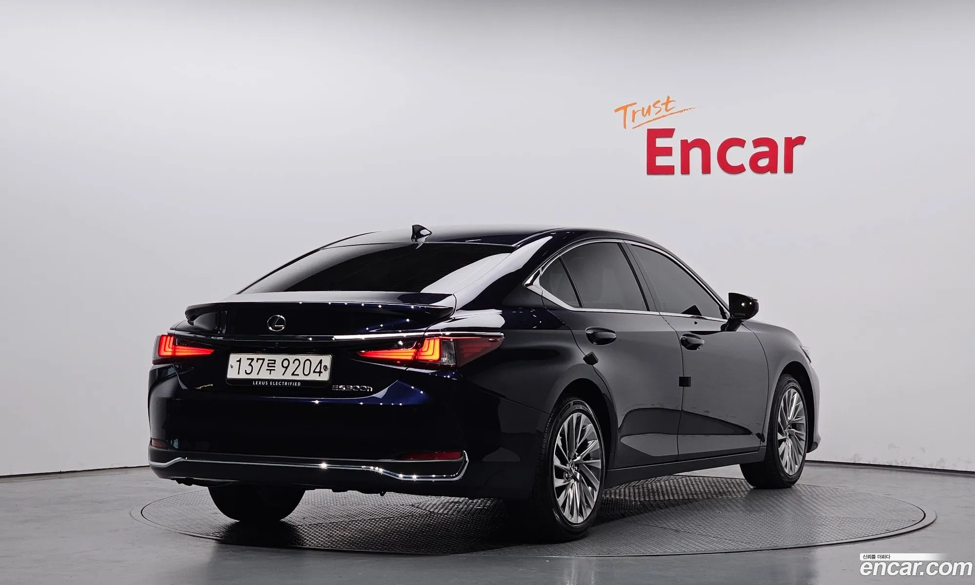 Lexus Es Luxury Plus 2023 - фотография 3515819