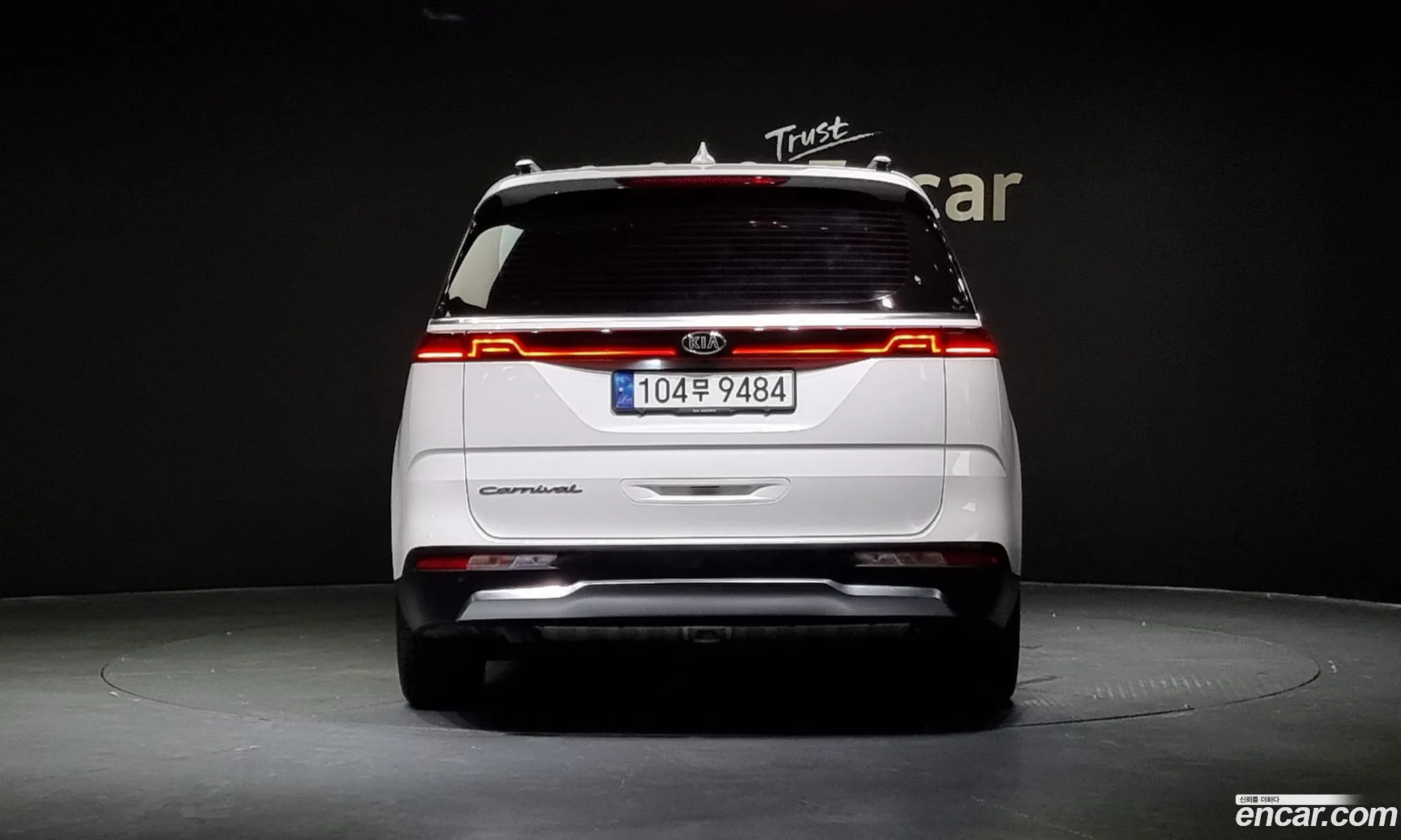 Kia Carnival 9-Seater Signature 2021 - фотография 15635736