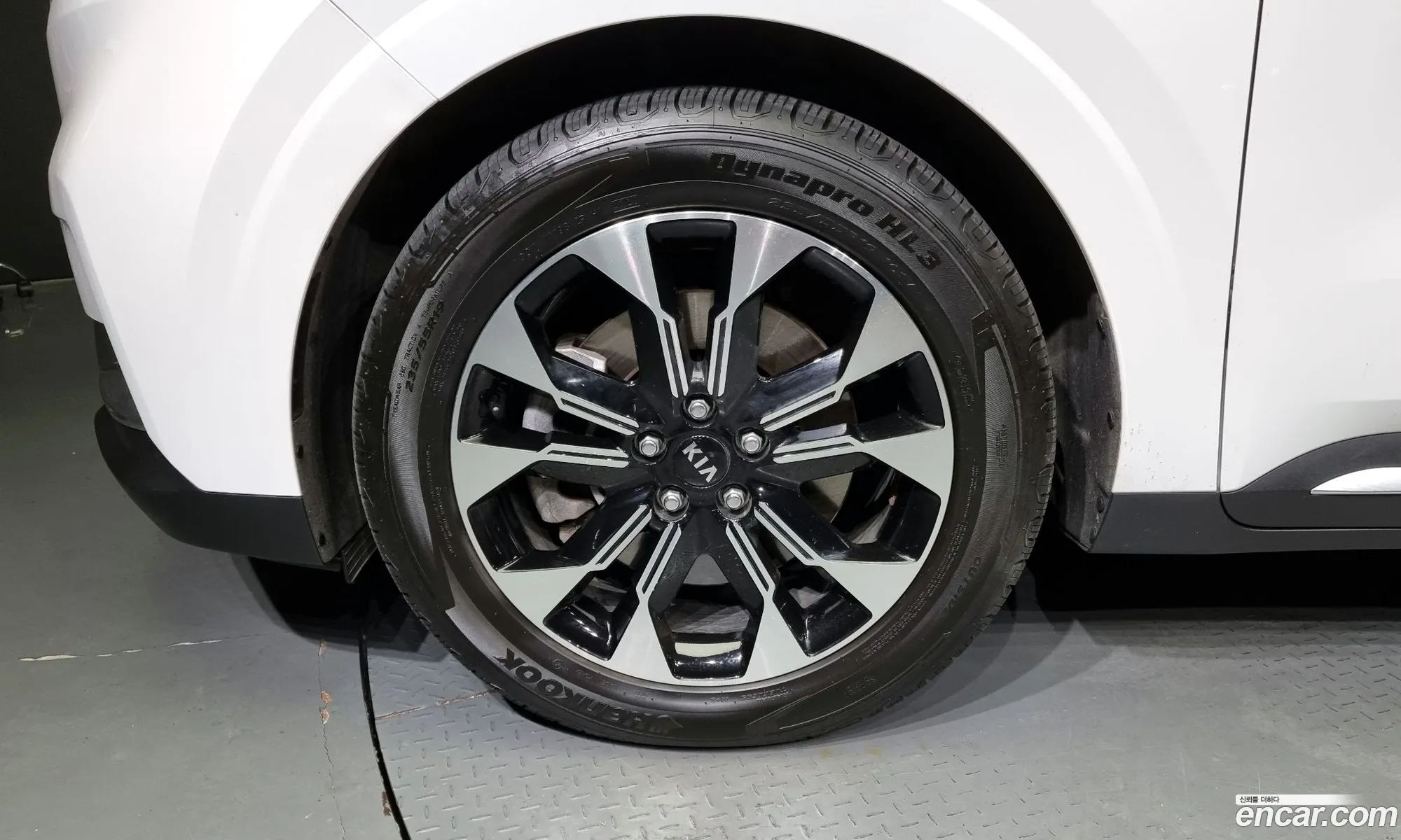 Kia Carnival 9-Seater Signature 2021 - фотография 15635737