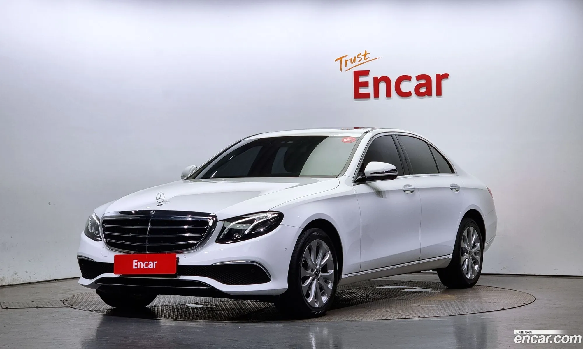 Mercedes-Benz E-Klasse V W213 S213 C238 E220D 4Matic Exclusive 2020 - фотография 78161