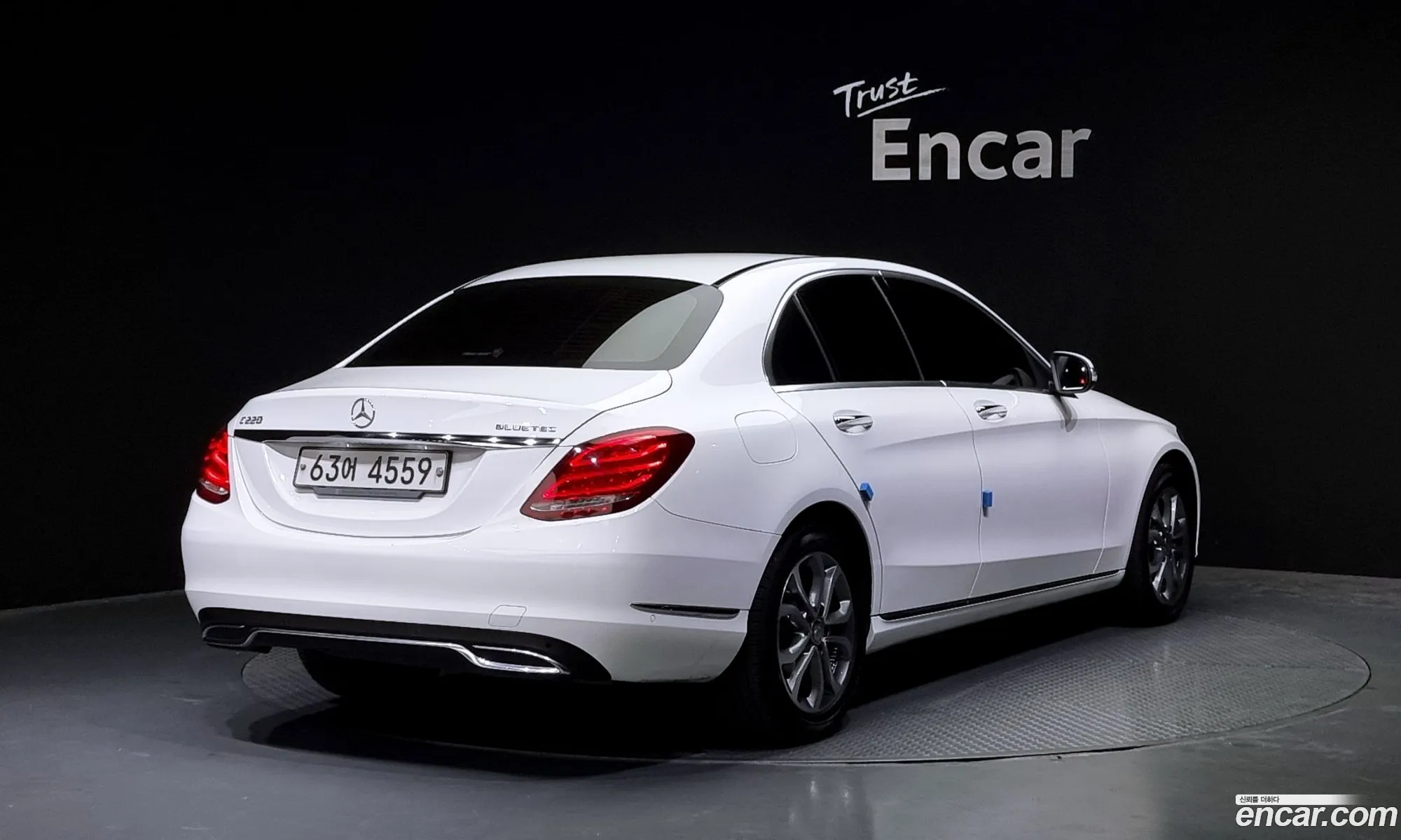 Mercedes-Benz C-Klasse C220 Bluetech Avantgarde 2015 - фотография 11992485