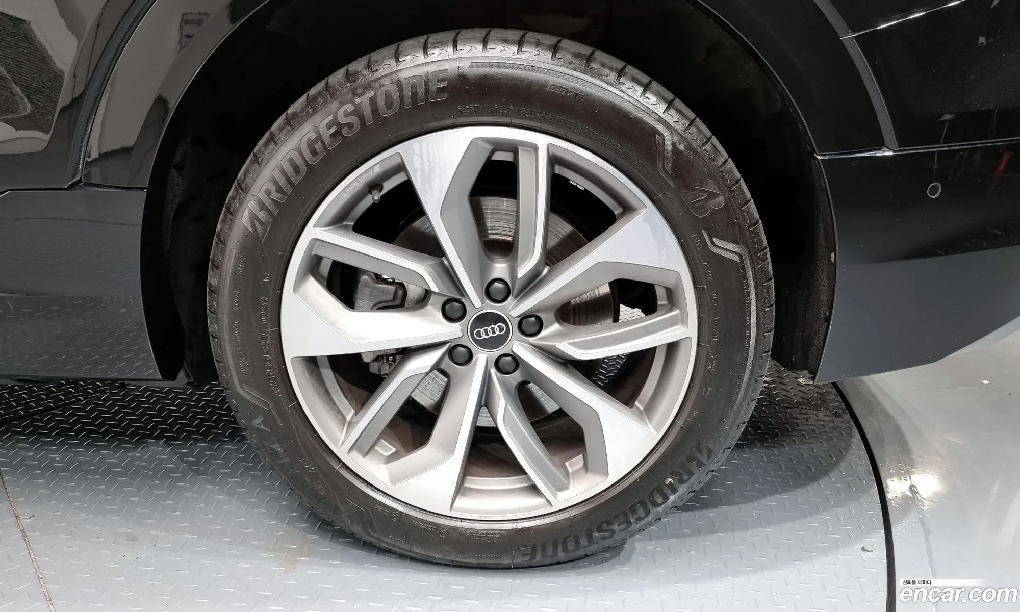 Audi E-Tron I 55 Quattro 2022 - фотография 51795