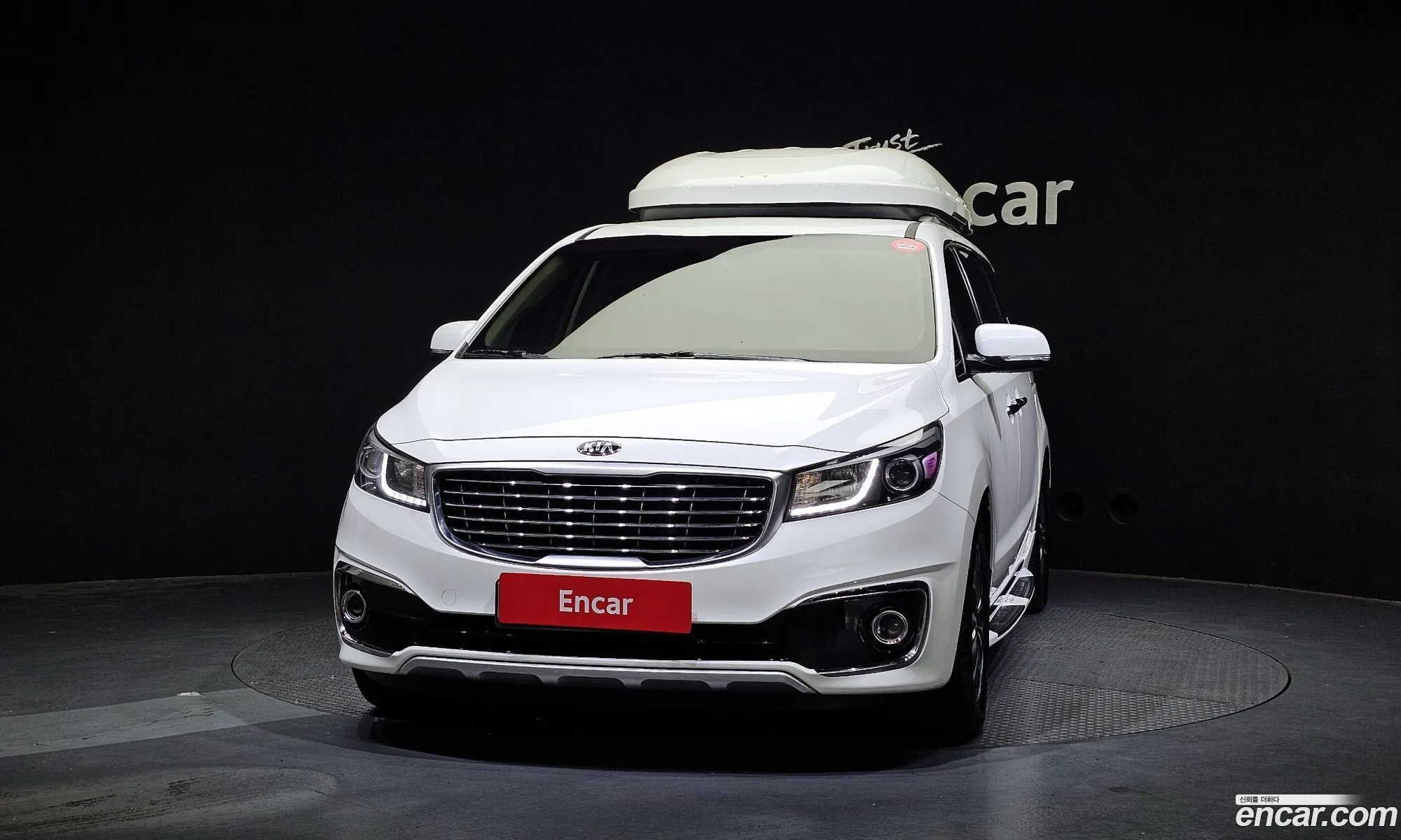 Kia Carnival 9-Seater Luxury 2015 - фотография 11874343
