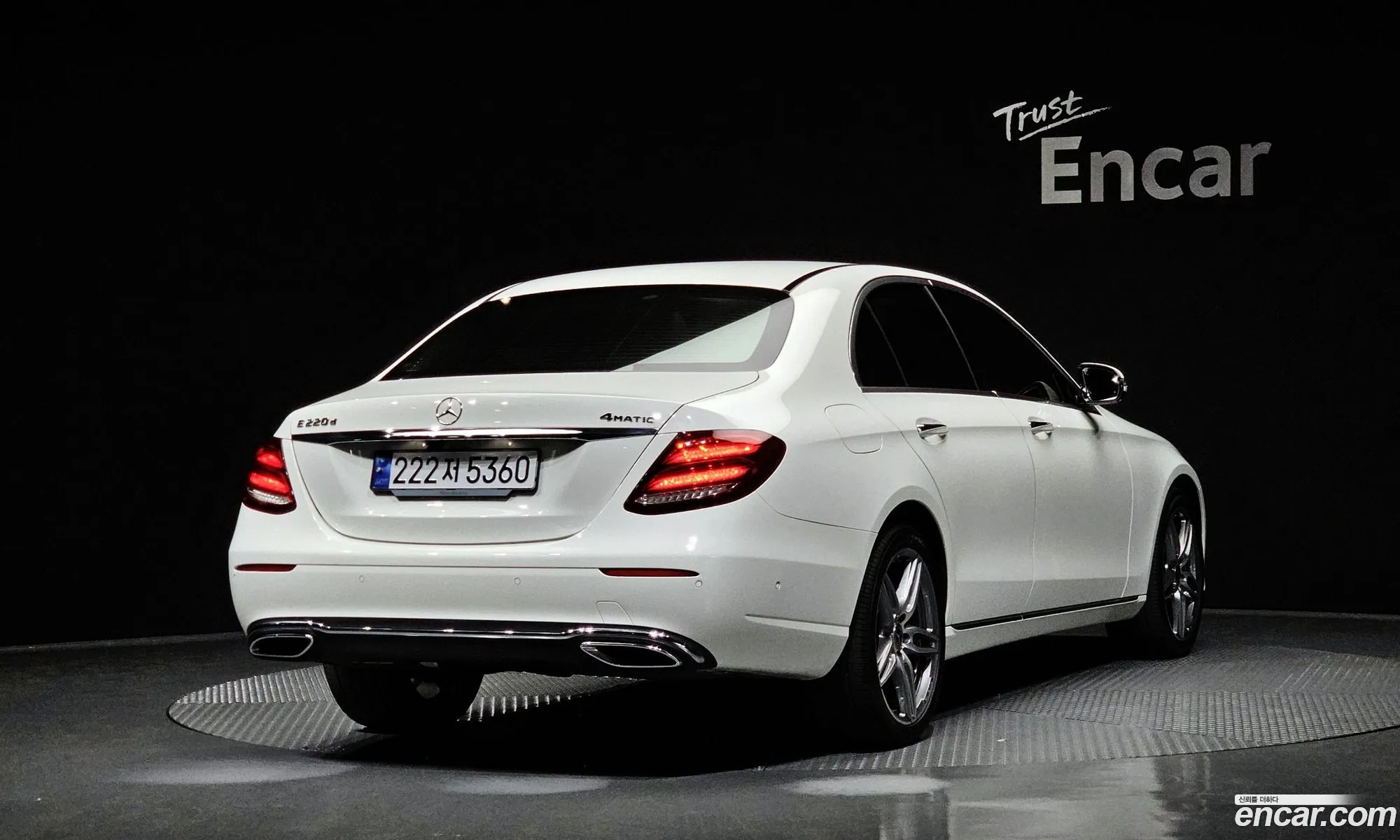 Mercedes-Benz E-Klasse E220D Avant Garde 2017 - фотография 12376445