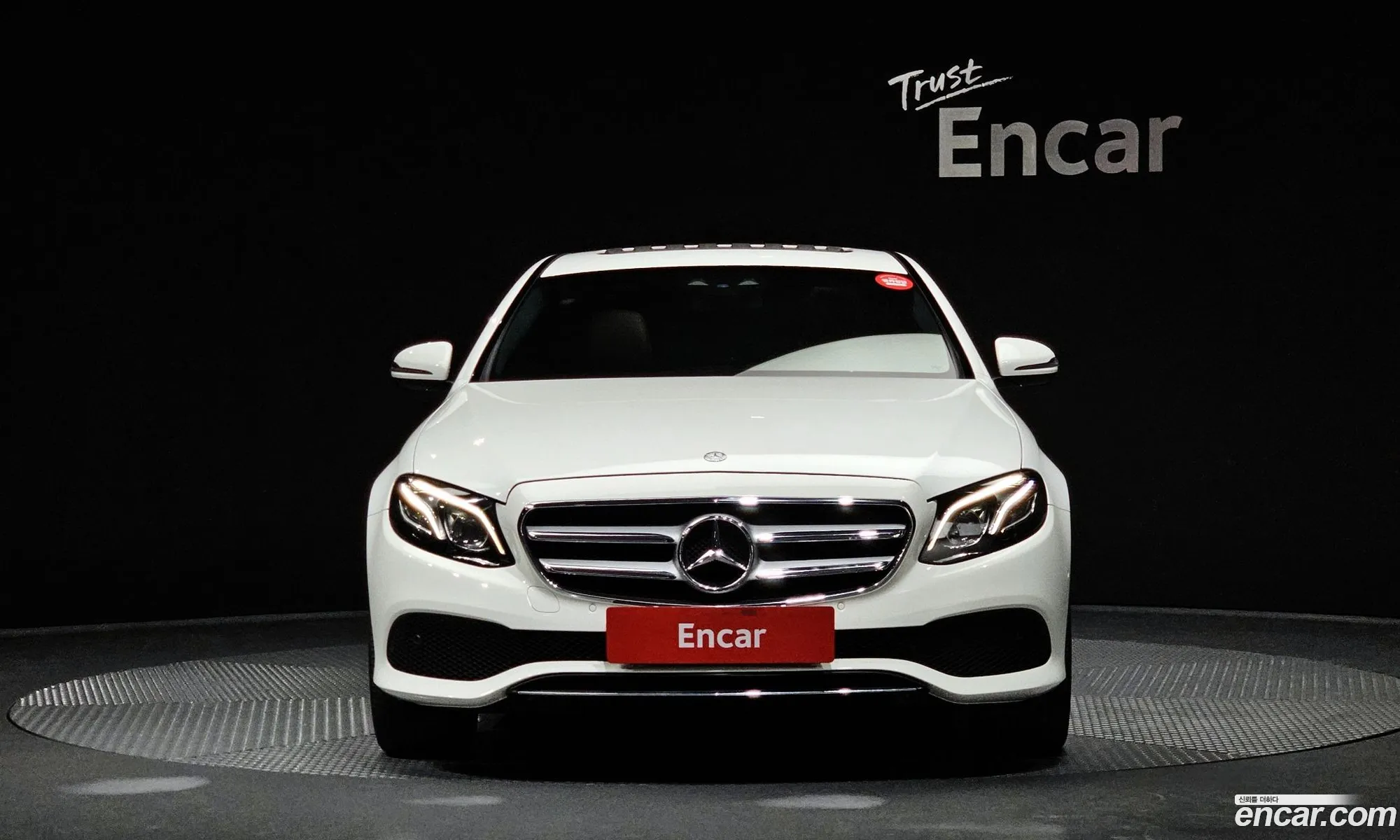 Mercedes-Benz E-Klasse E220D Avant Garde 2017 - фотография 12376446