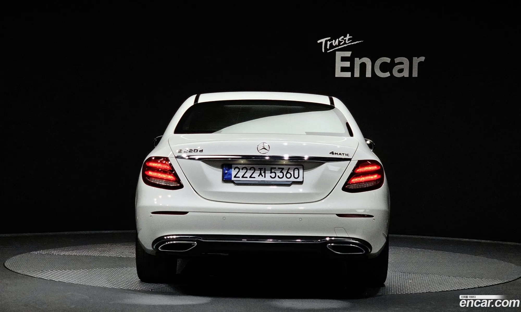 Mercedes-Benz E-Klasse E220D Avant Garde 2017 - фотография 12376447