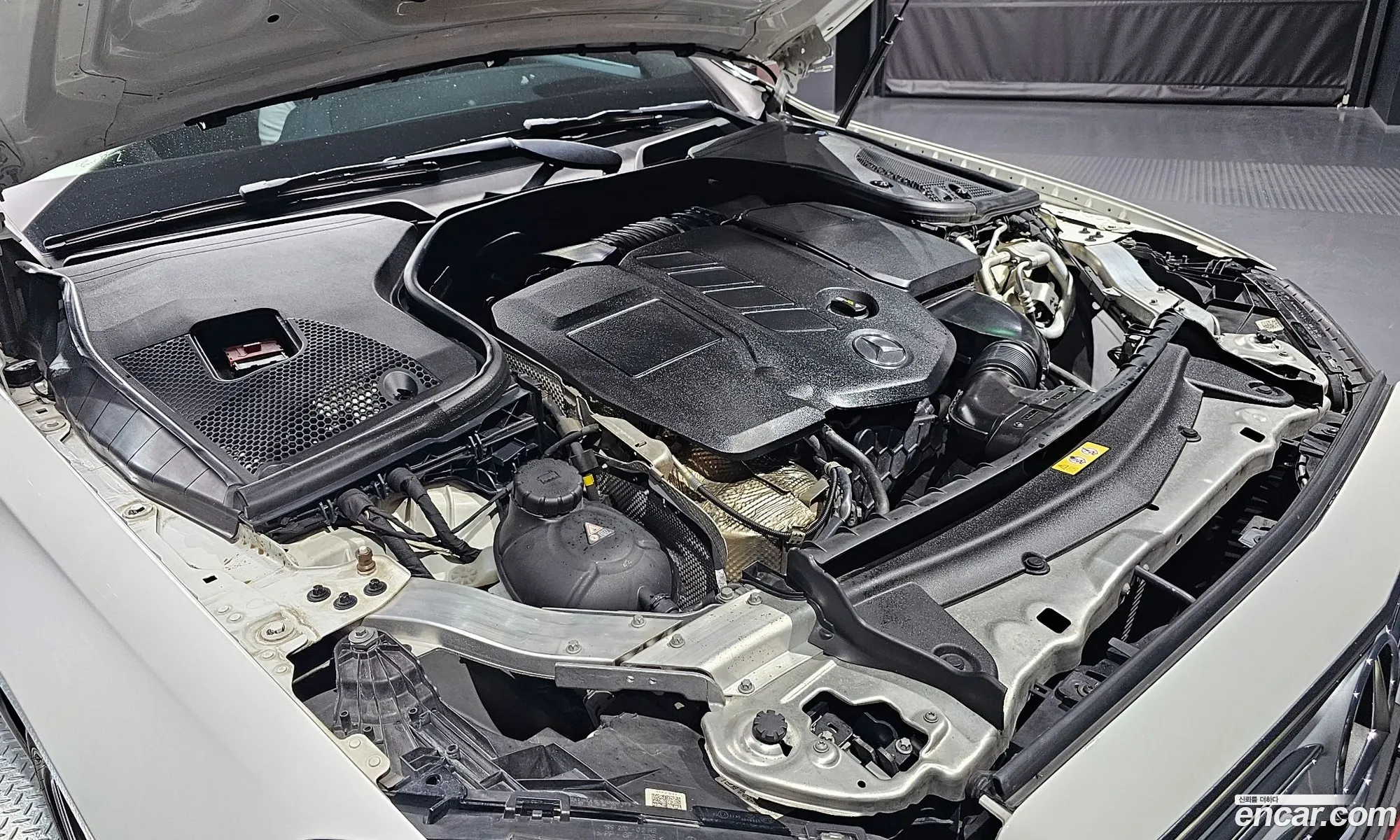 Mercedes-Benz E-Klasse E220D Avant Garde 2017 - фотография 12376449