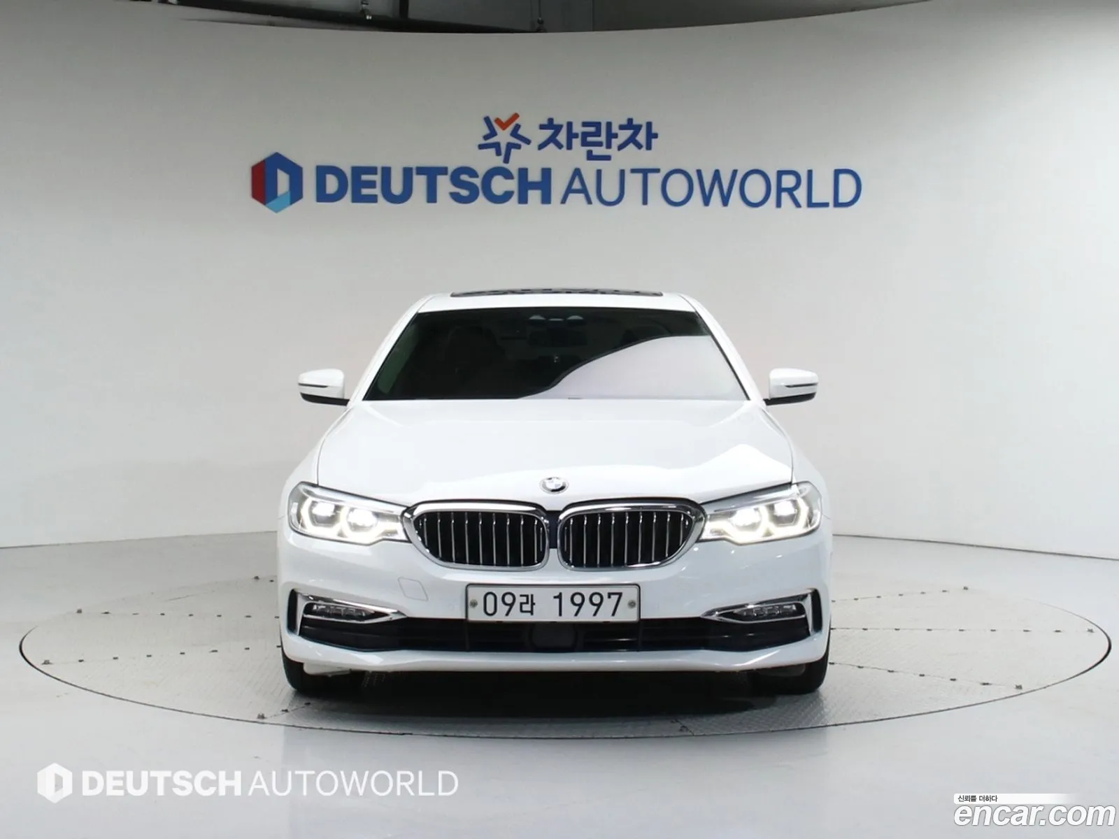 BMW 5 Series G30 530I xDrive Luxury Plus - фотография 84773