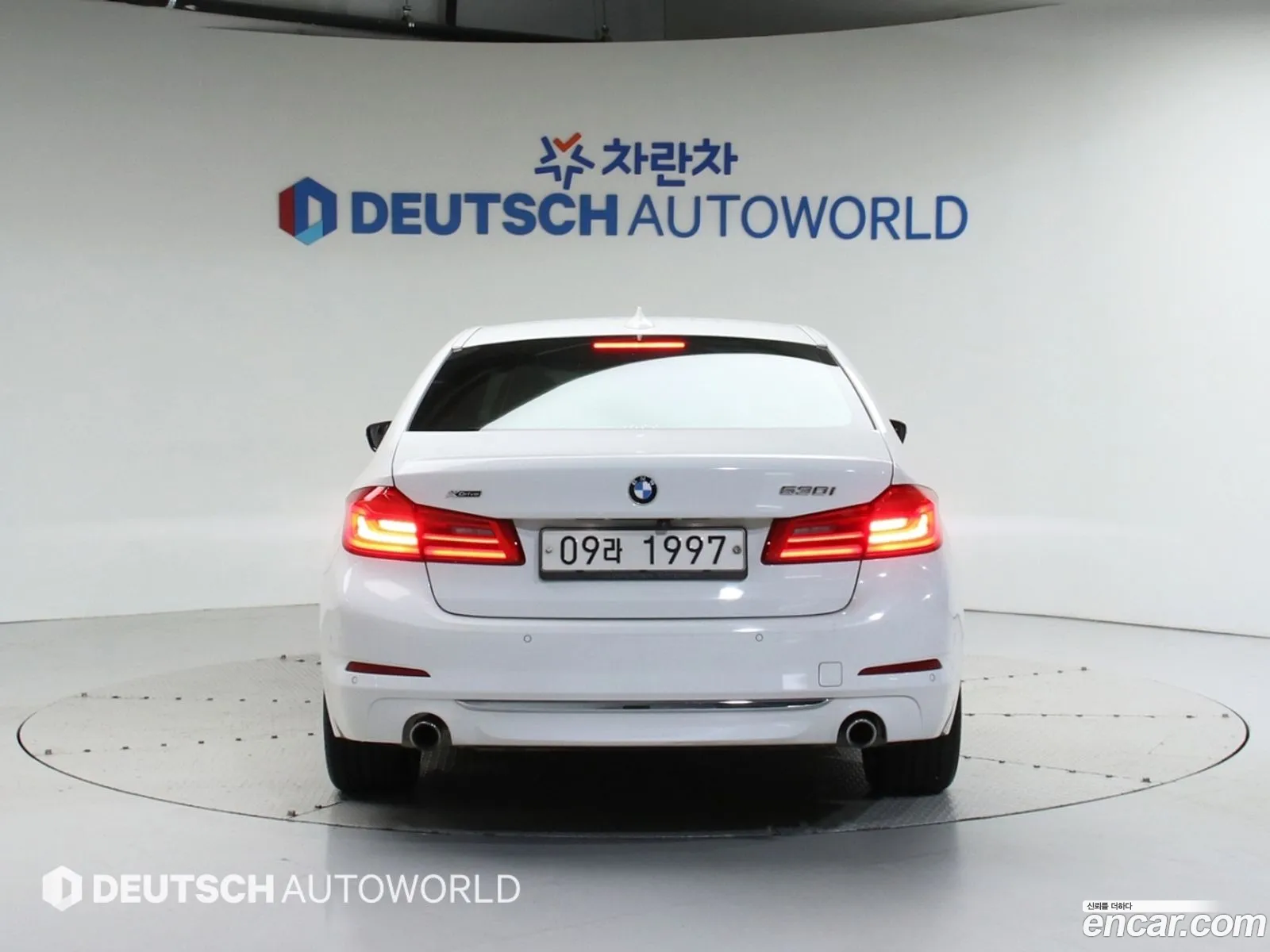 BMW 5 Series G30 530I xDrive Luxury Plus - фотография 84774