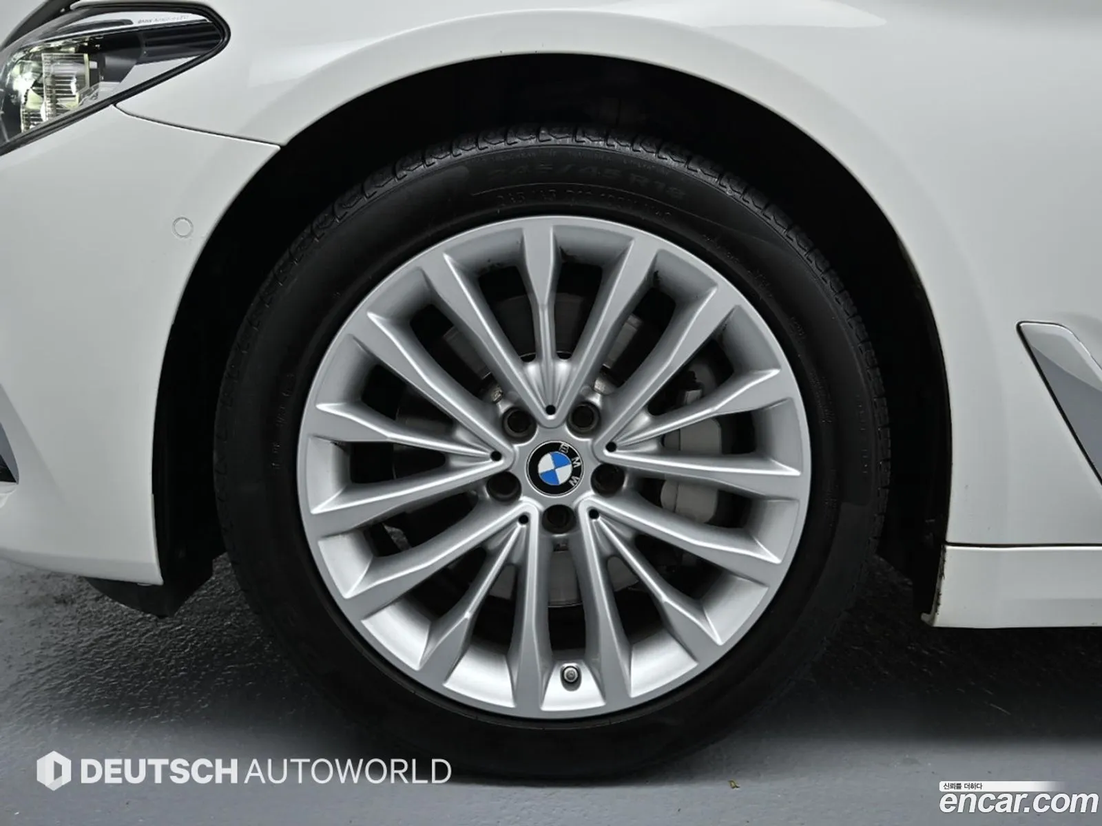BMW 5 Series G30 530I xDrive Luxury Plus - фотография 84775