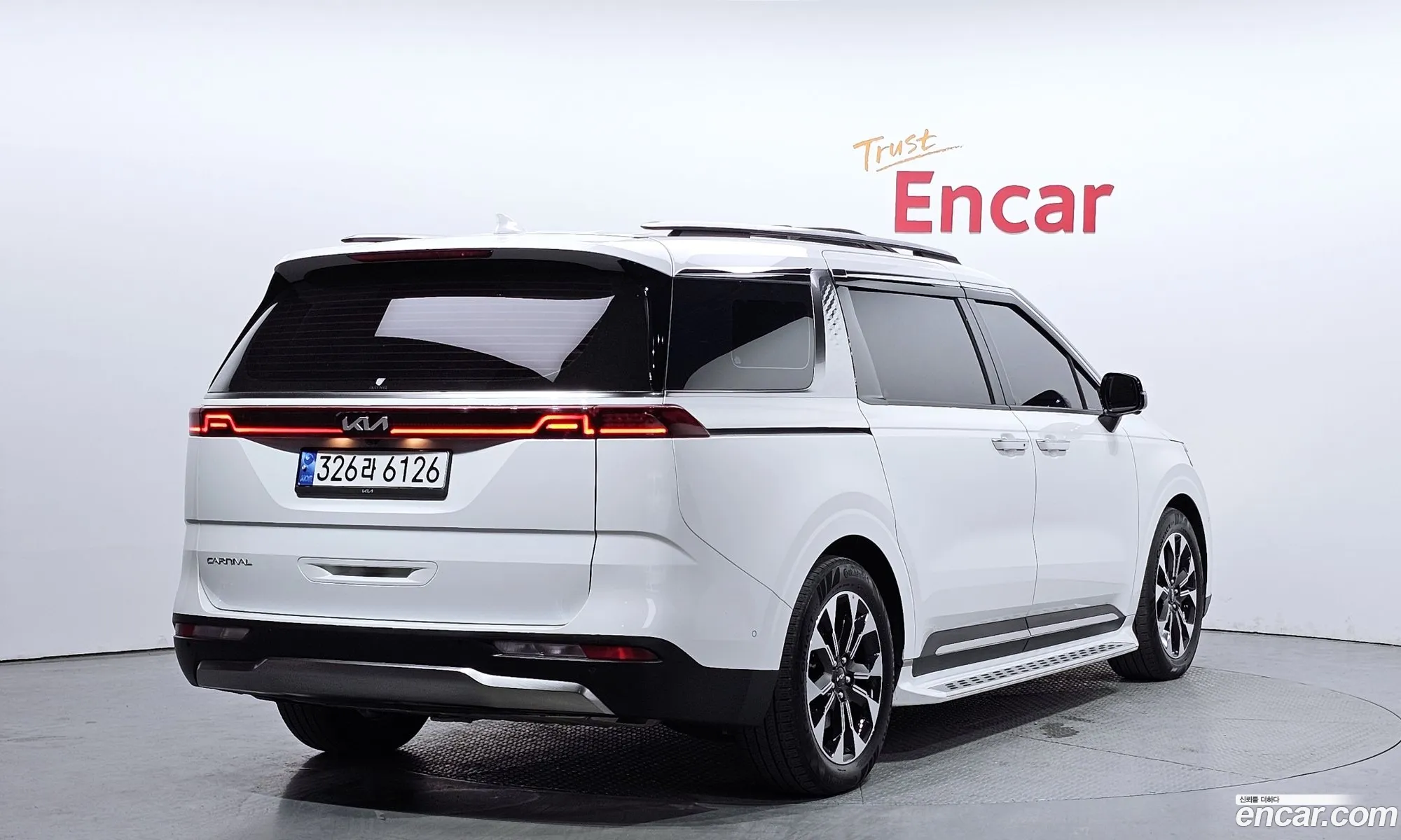 Kia Carnival 9-Seater Signature 2023 - фотография 19766790