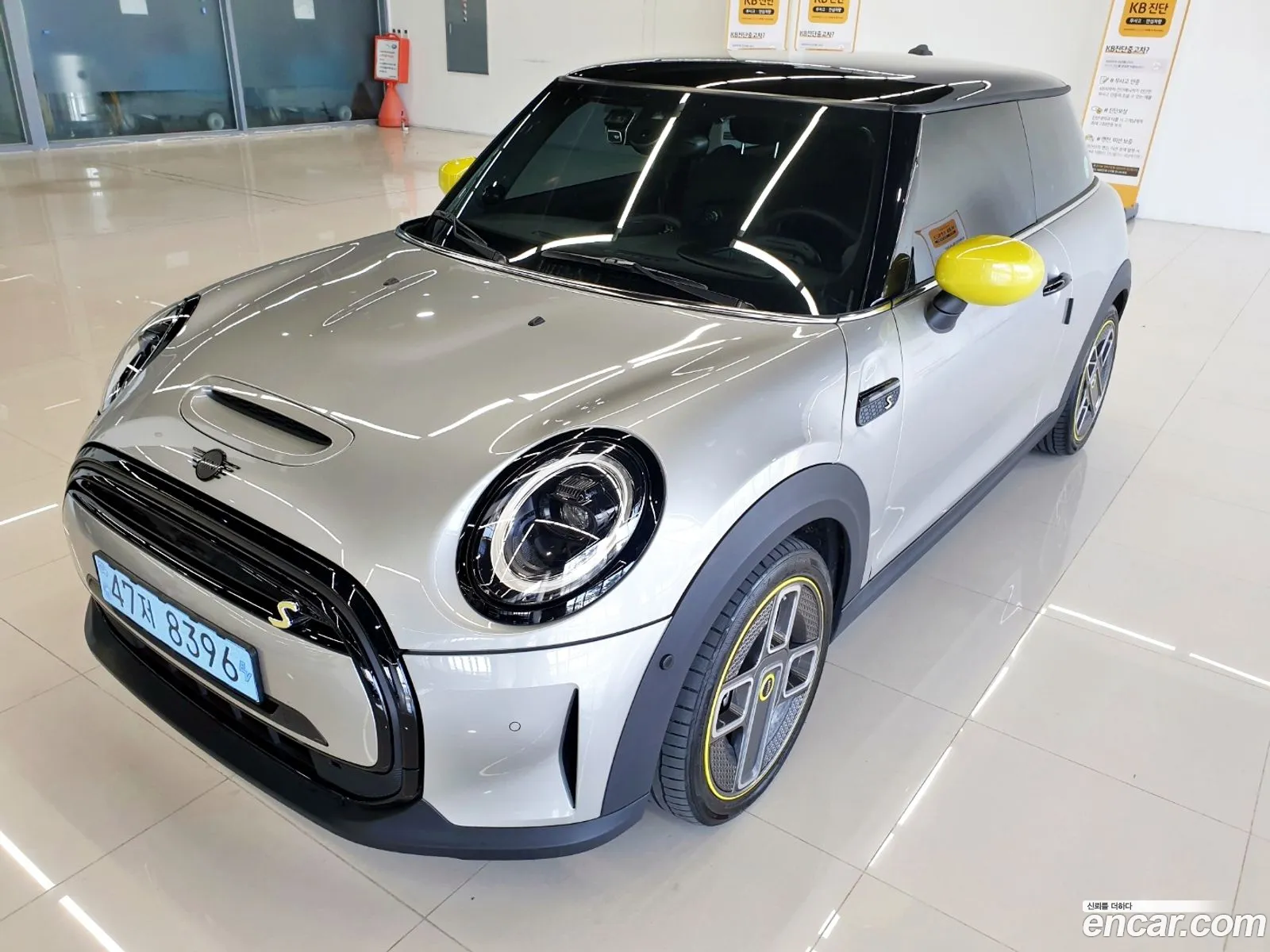 Mini Cooper Se Electric 2023 - фотография 4615877