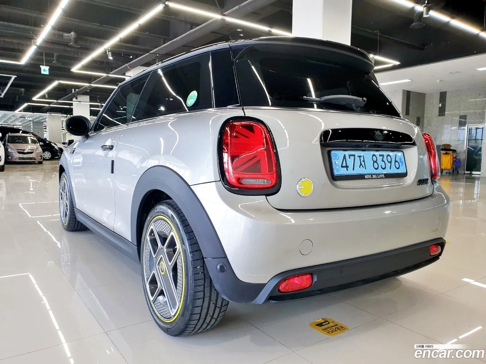 Mini Cooper Se Electric 2023 - фотография 4615880