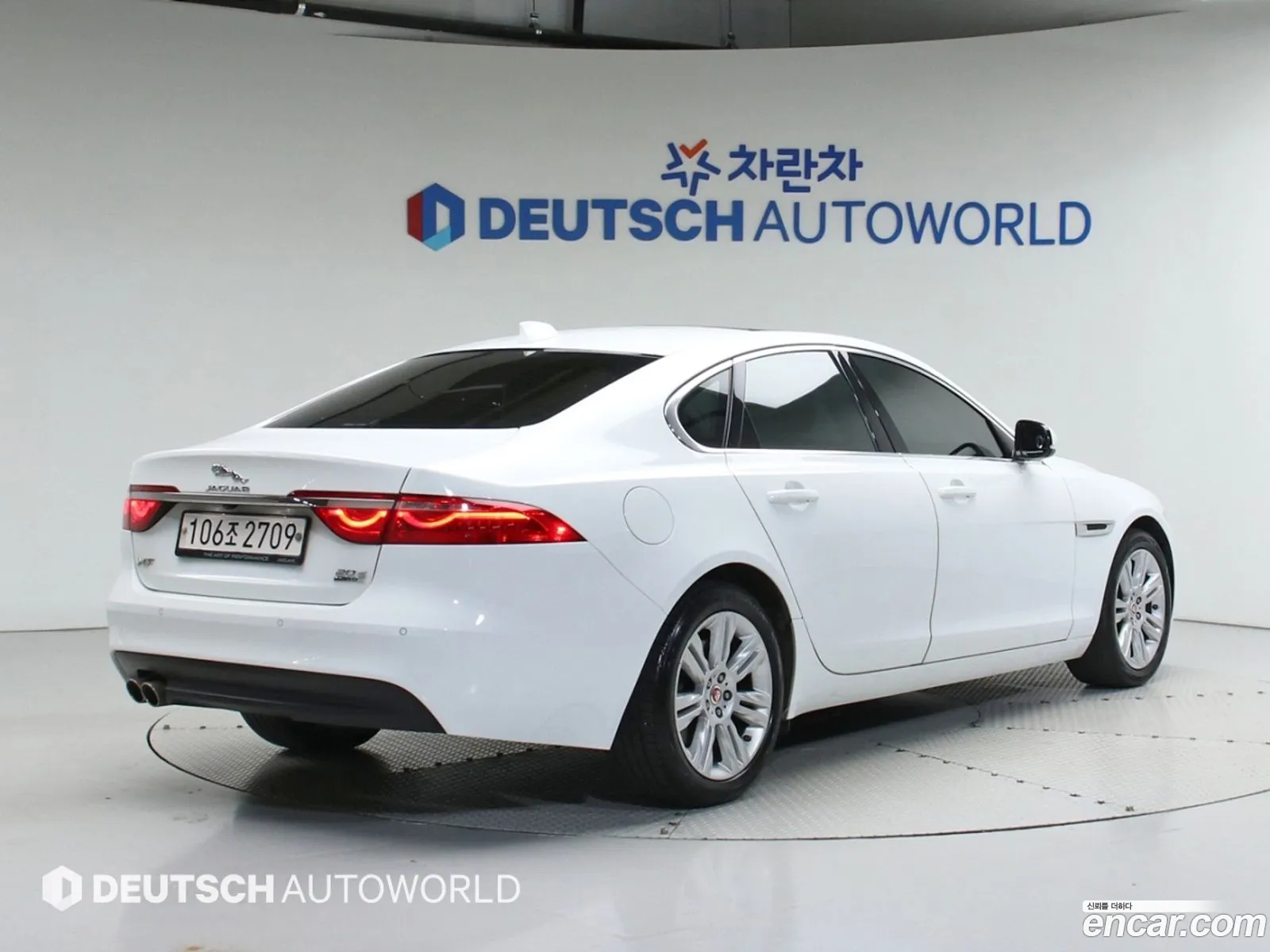 Jaguar Xf Ii 20D Portfolio Awd 2017 - фотография 3938913