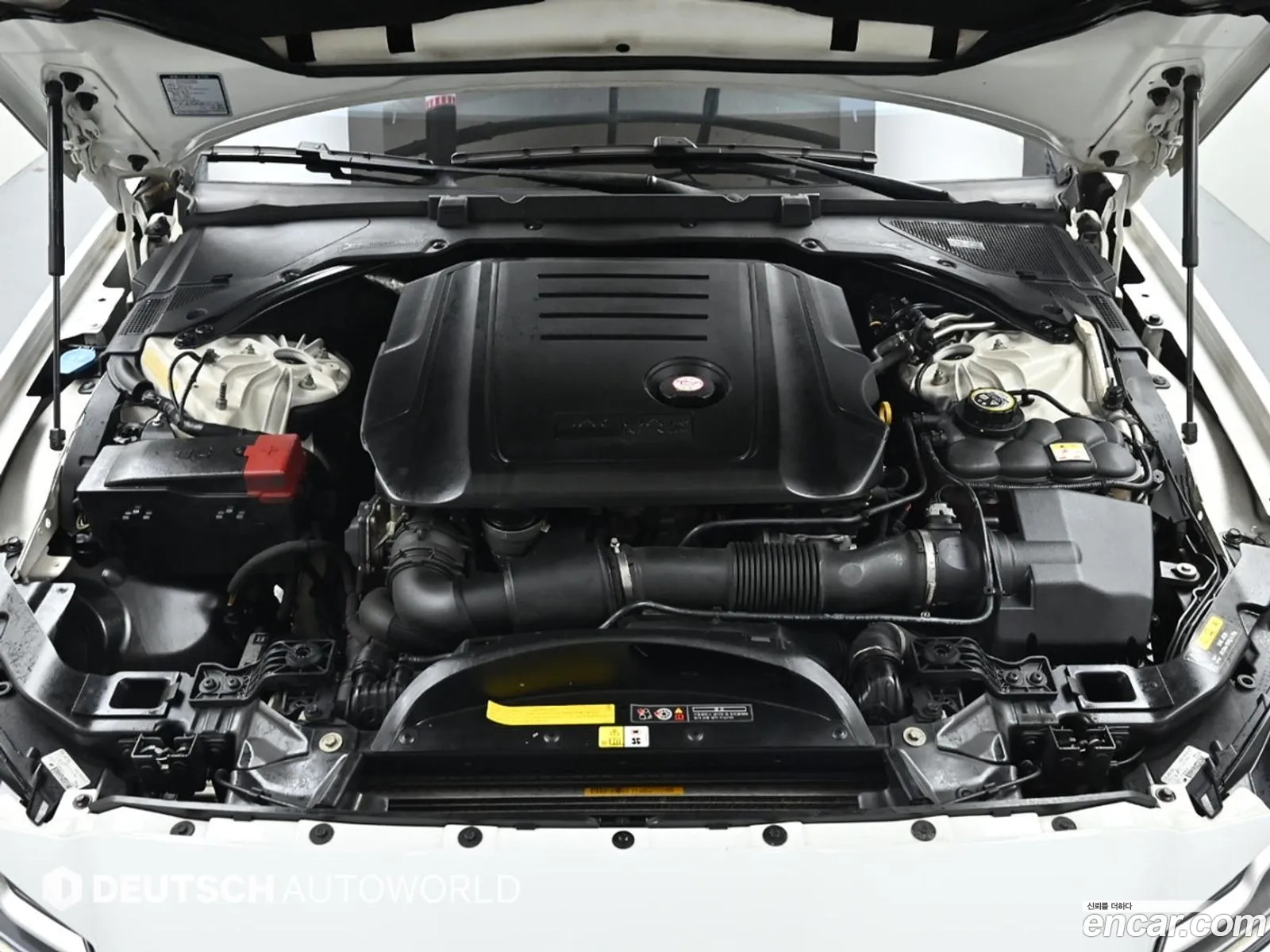 Jaguar Xf Ii 20D Portfolio Awd 2017 - фотография 3938917