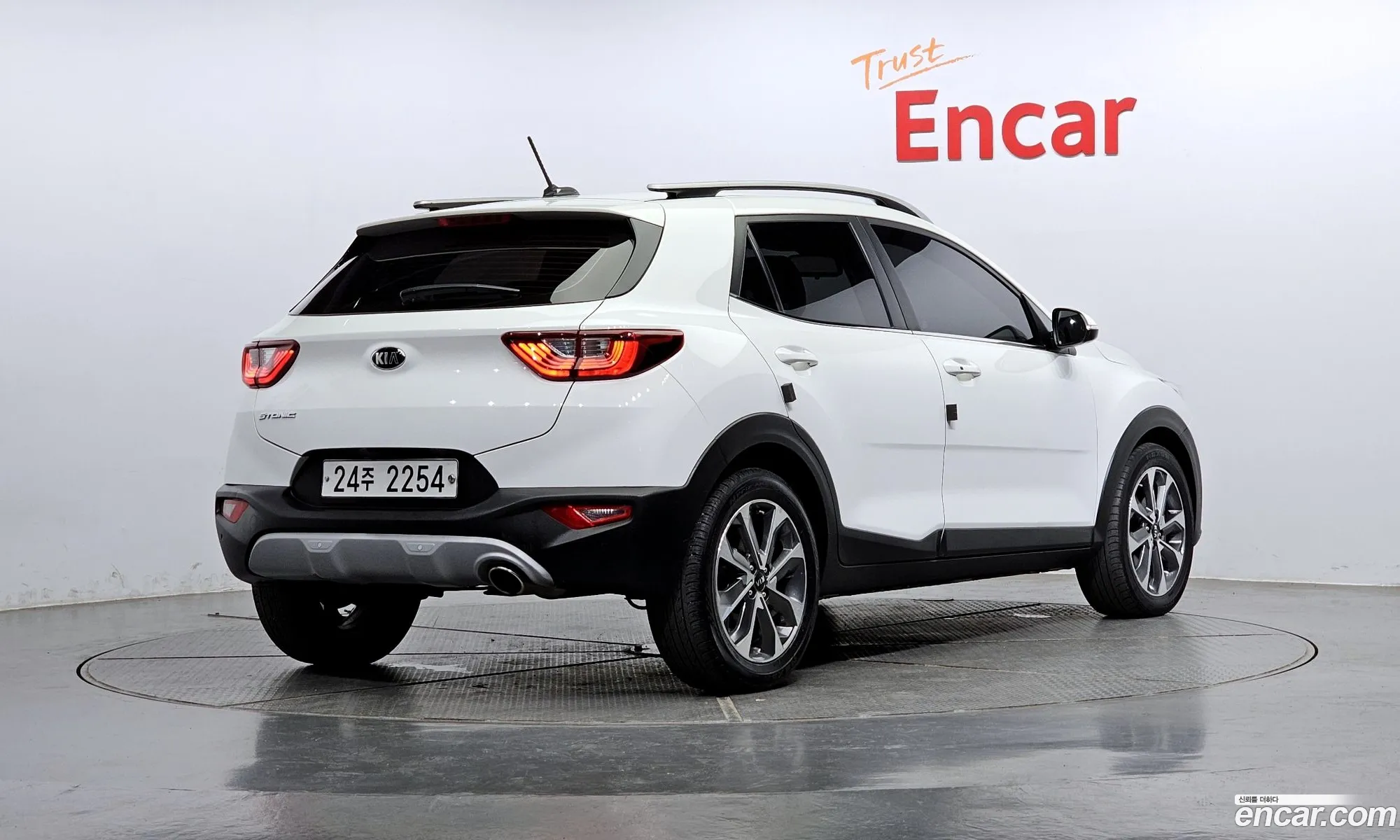 Kia Stonic Stonic Diesel 16 2018 - фотография 16298519