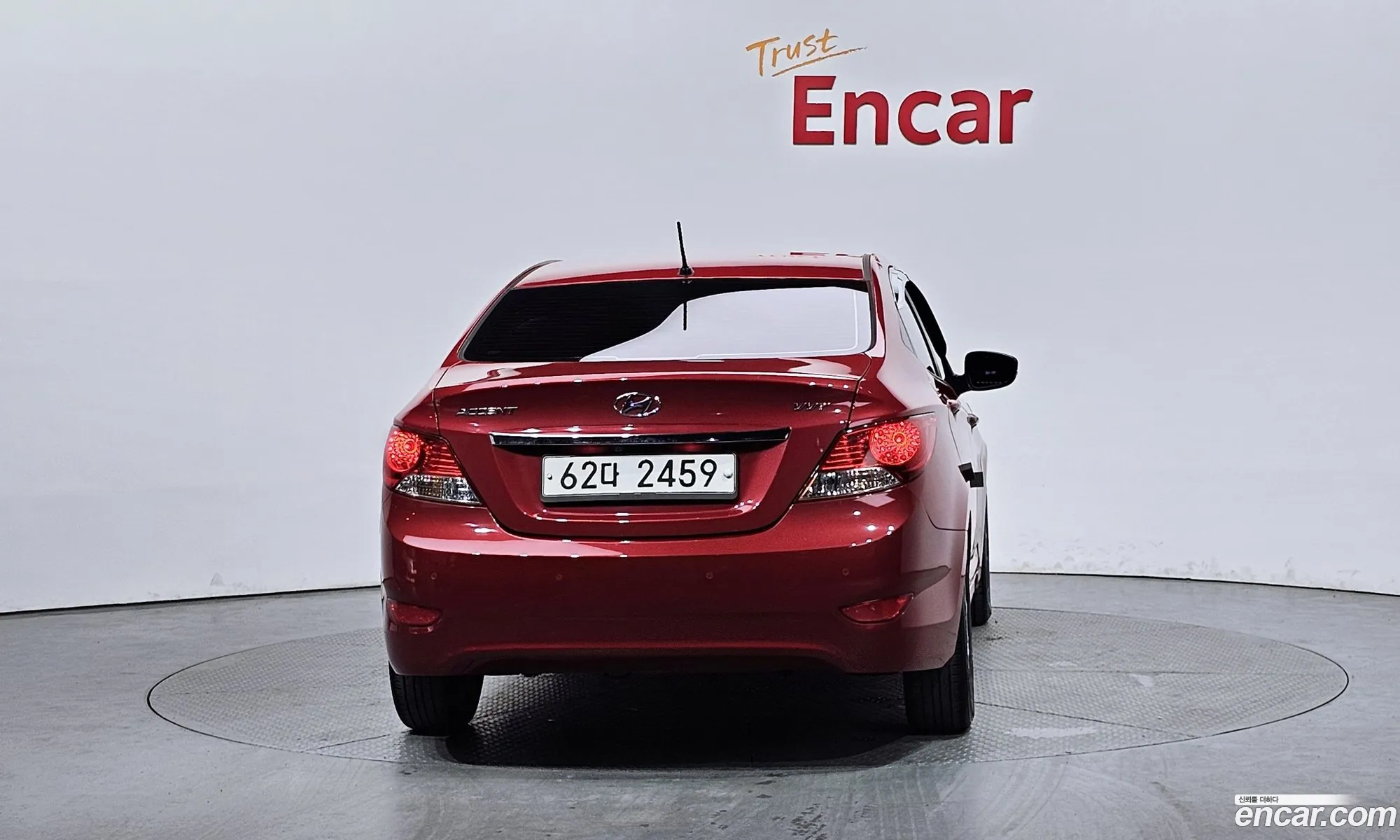 Hyundai Accent 14 Vvt Premier 2012 - фотография 12238309