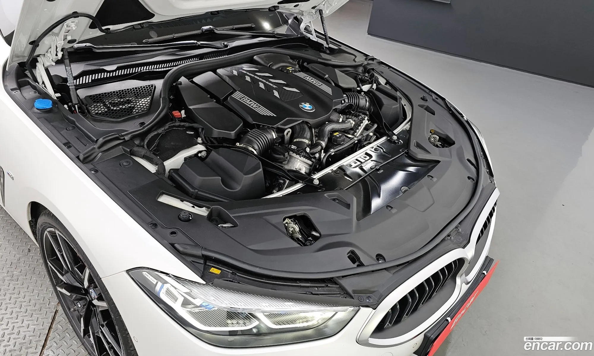 BMW 8Er M850I ​​xDrive Gran Coupe 2023 - фотография 203174