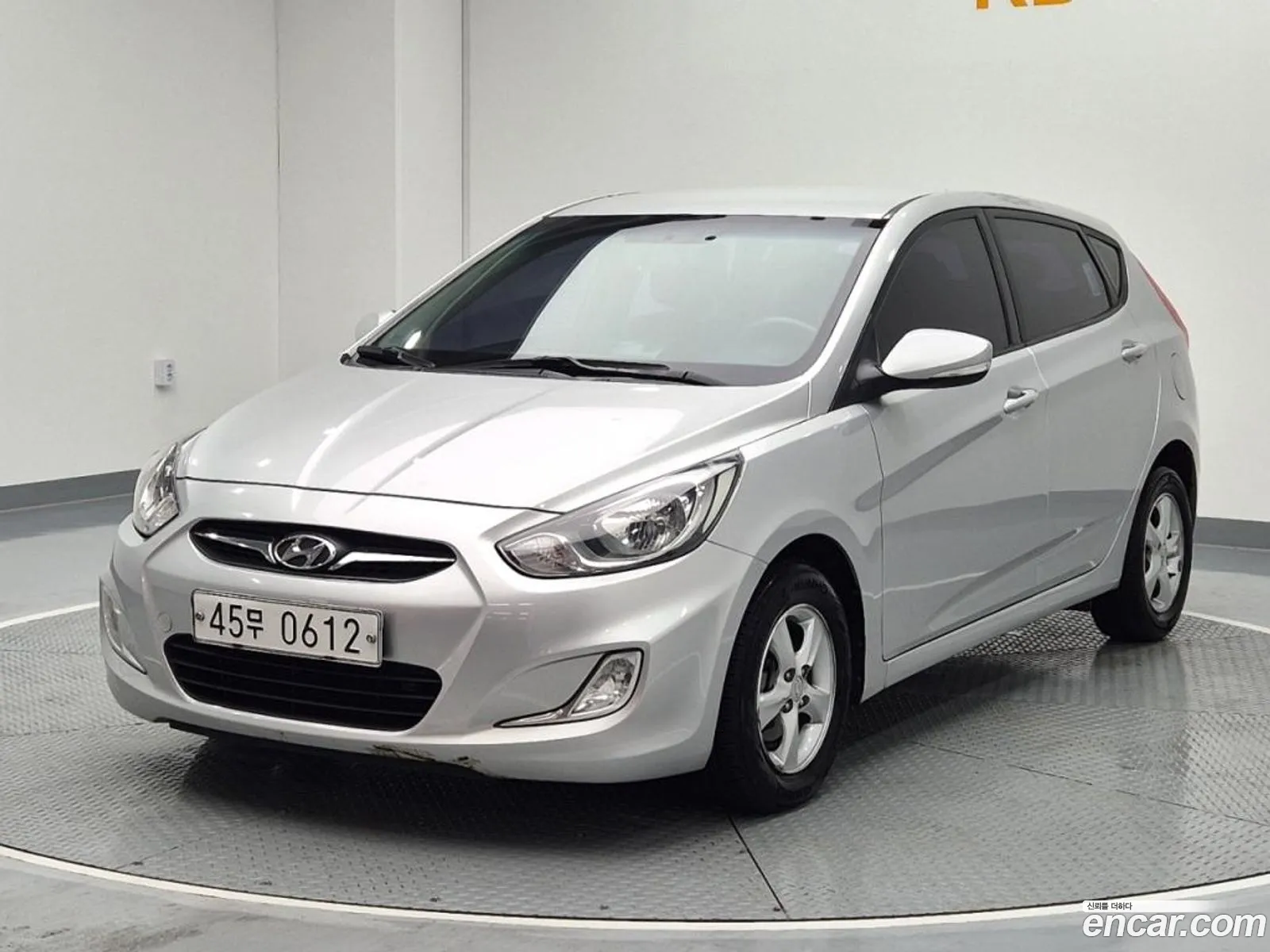 Hyundai Accent Witt Diesel 16 Vgt Premier 2012 - фотография 15974150