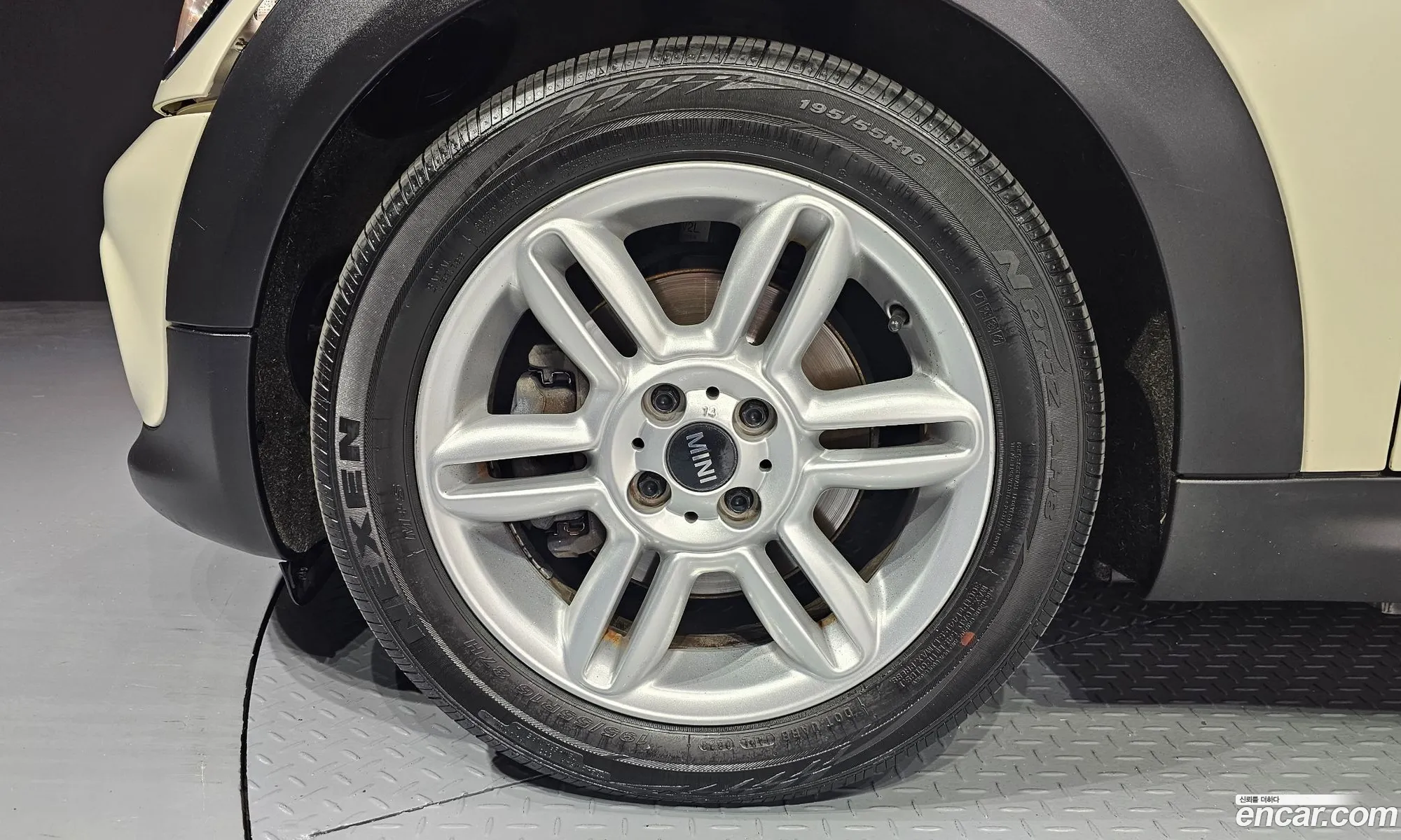 Mini Clubman I Basic Type 2014 - фотография 4539008