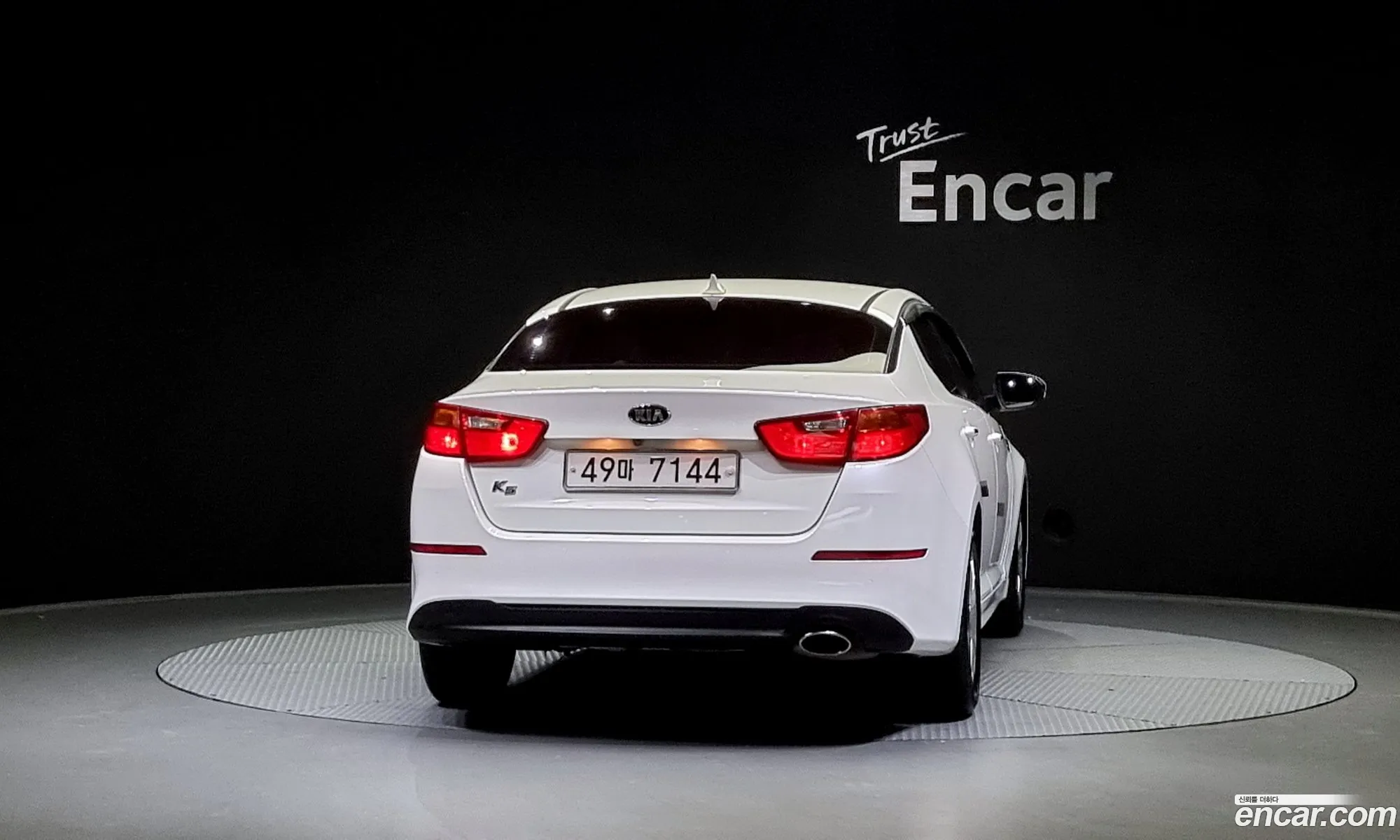 Kia K5 Luxury 2015 - фотография 19754735