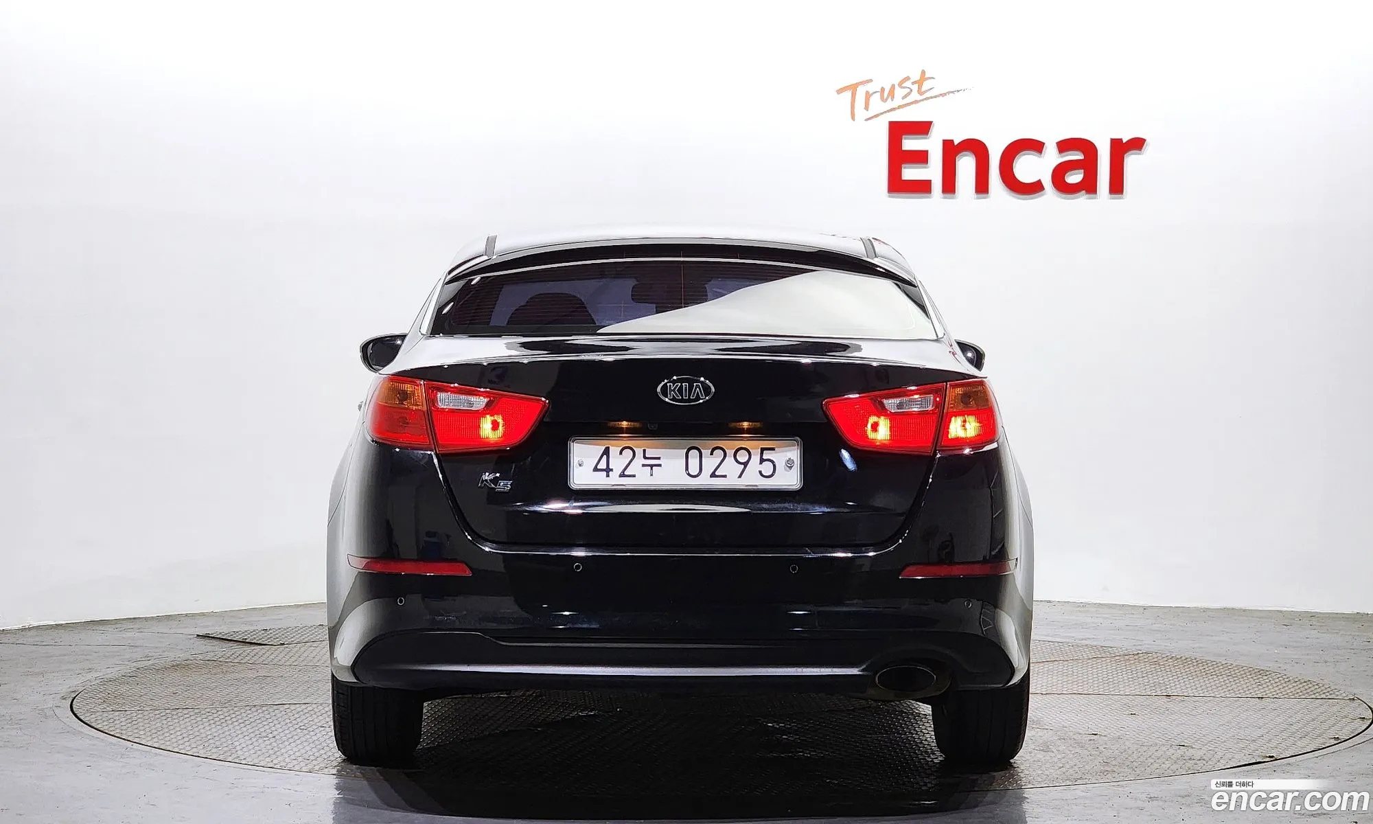 Kia K5 Lpi Deluxe 2015 - фотография 15637573
