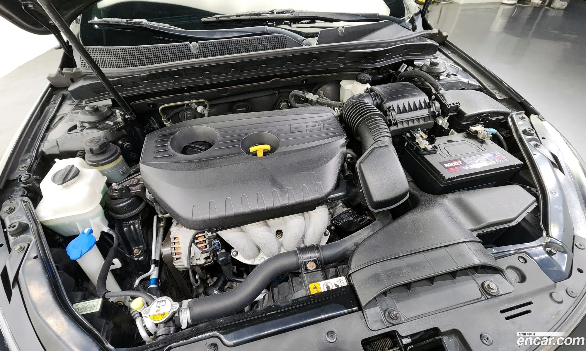 Kia K5 Lpi Deluxe 2015 - фотография 15637575